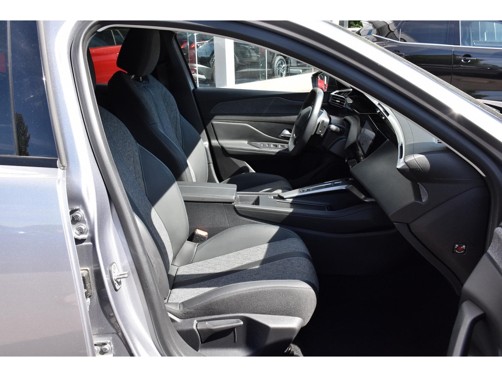 Peugeot 408 1.2 PureTech Allure EAT8 ACC LANE GPS CAM 1° MAIN (2024) - Foto 7