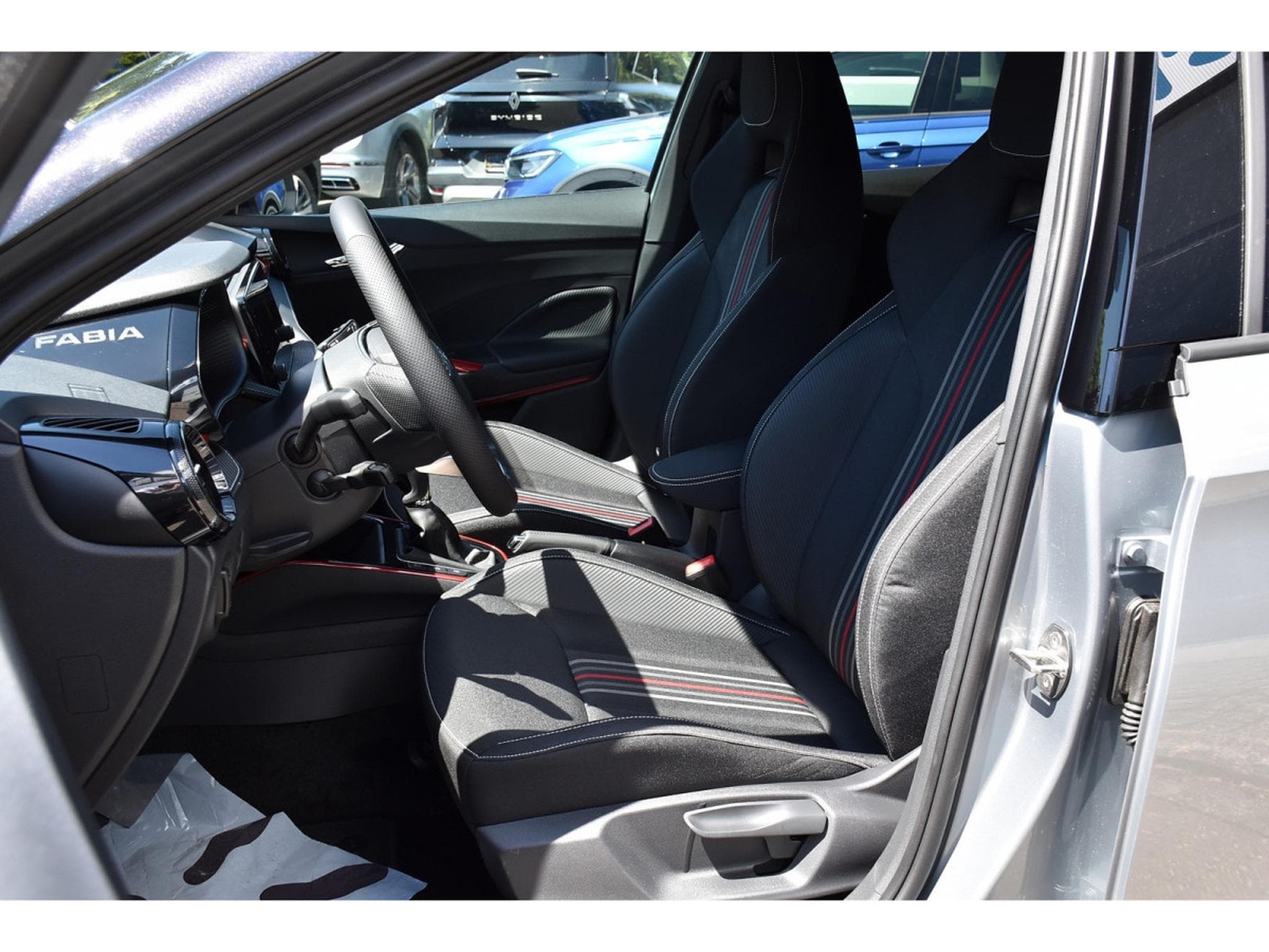 Skoda Fabia 1.0 TSI Monte Carlo DSG ACC TRAVEL CAM KESSY NEUVE (2026) - Foto 6