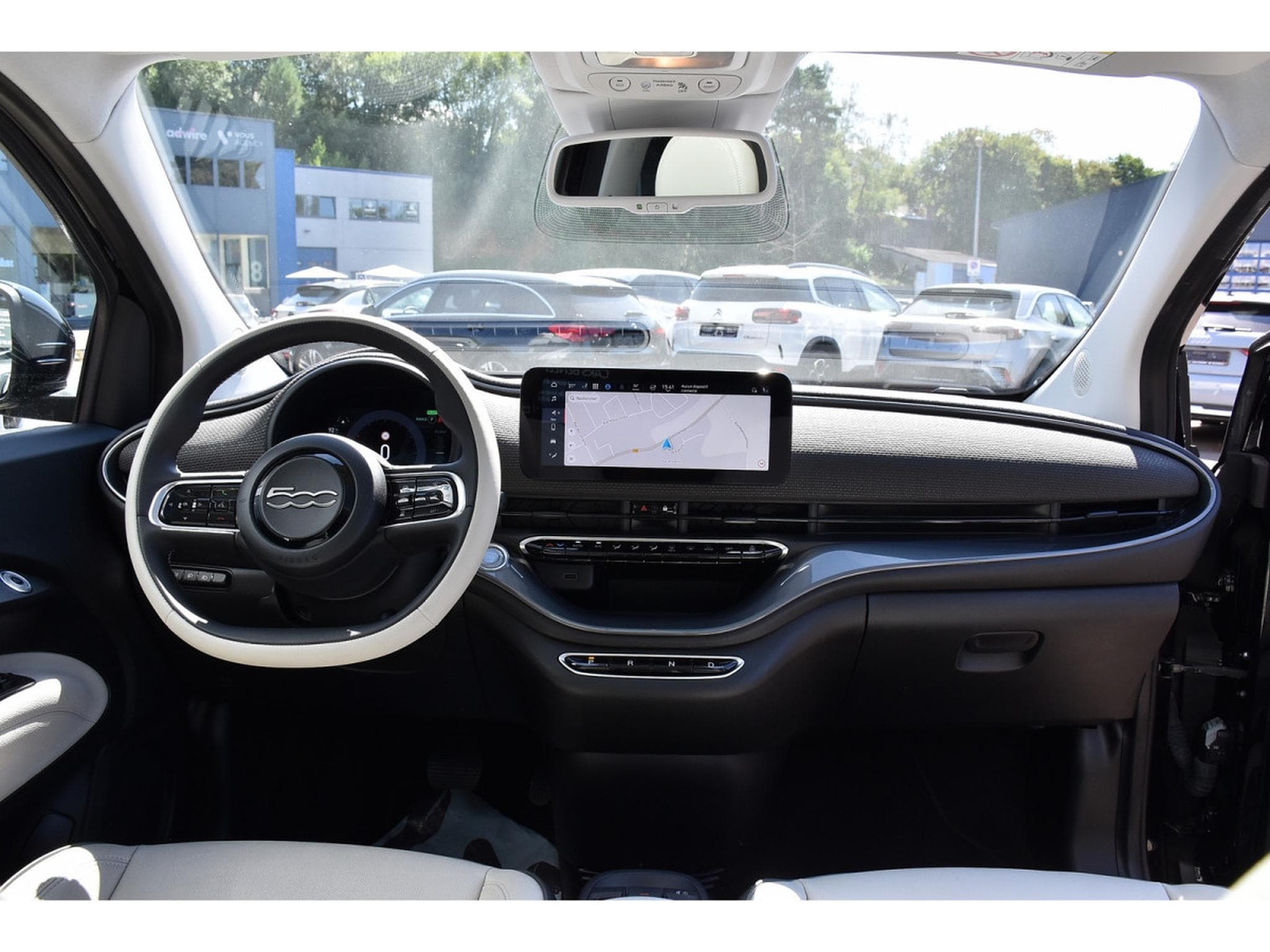 Fiat 500 42 kWh La Prima ACC CO DRIVER PANO CAM 1° MAIN (2023) - Foto 10