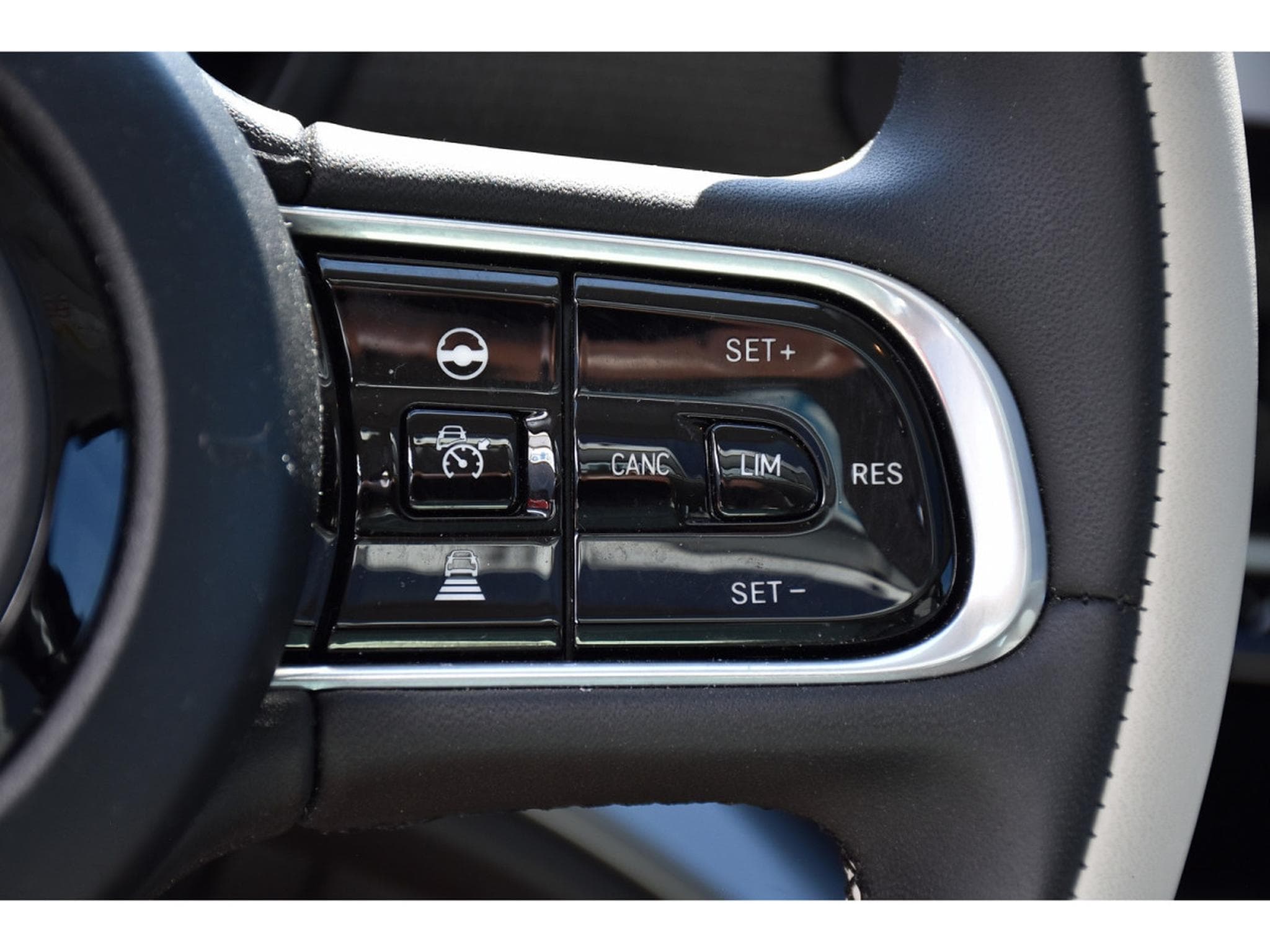 Fiat 500 42 kWh La Prima ACC CO DRIVER PANO CAM 1° MAIN (2023) - Foto 20