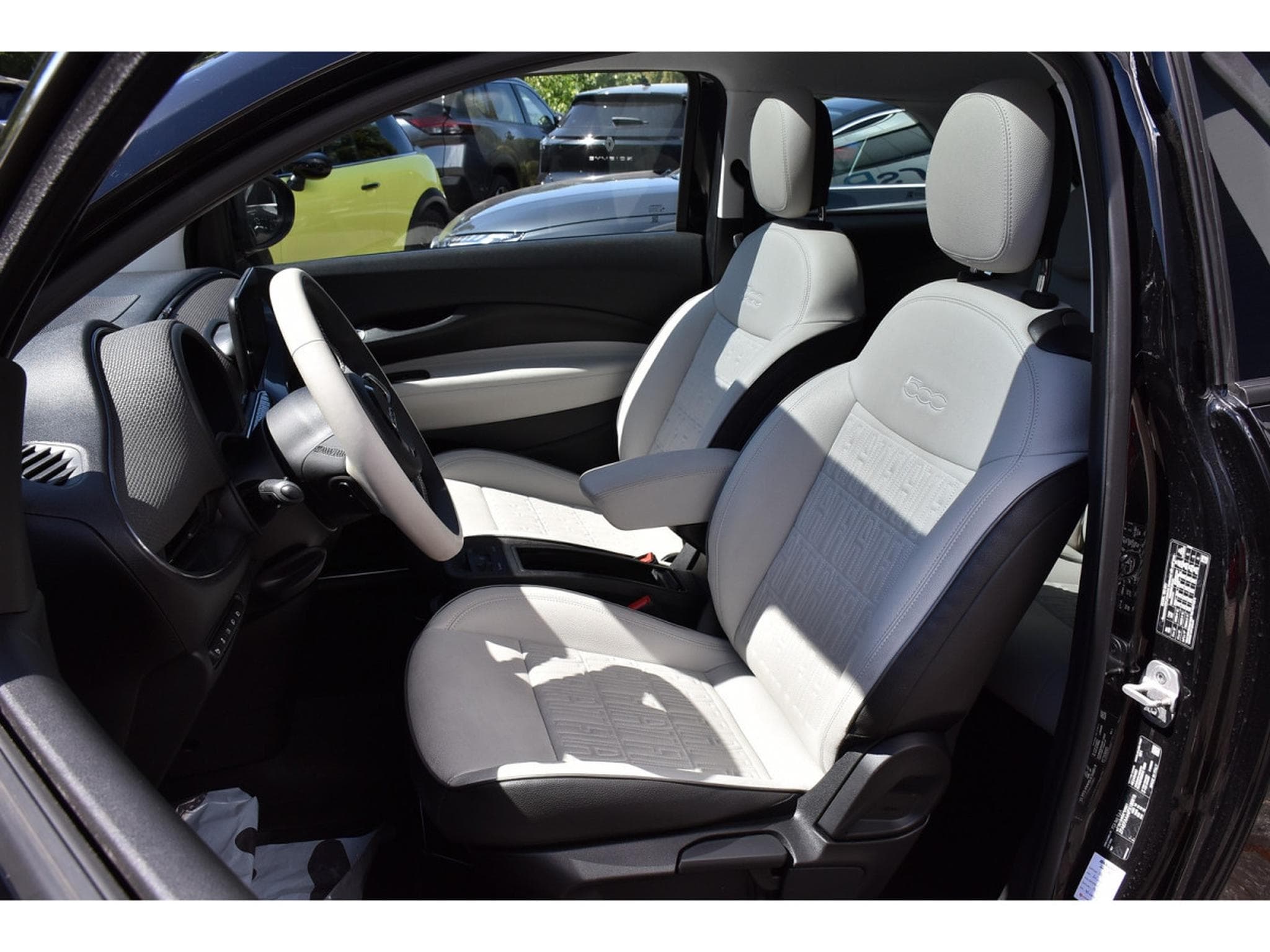 Fiat 500 42 kWh La Prima ACC CO DRIVER PANO CAM 1° MAIN (2023) - Foto 6
