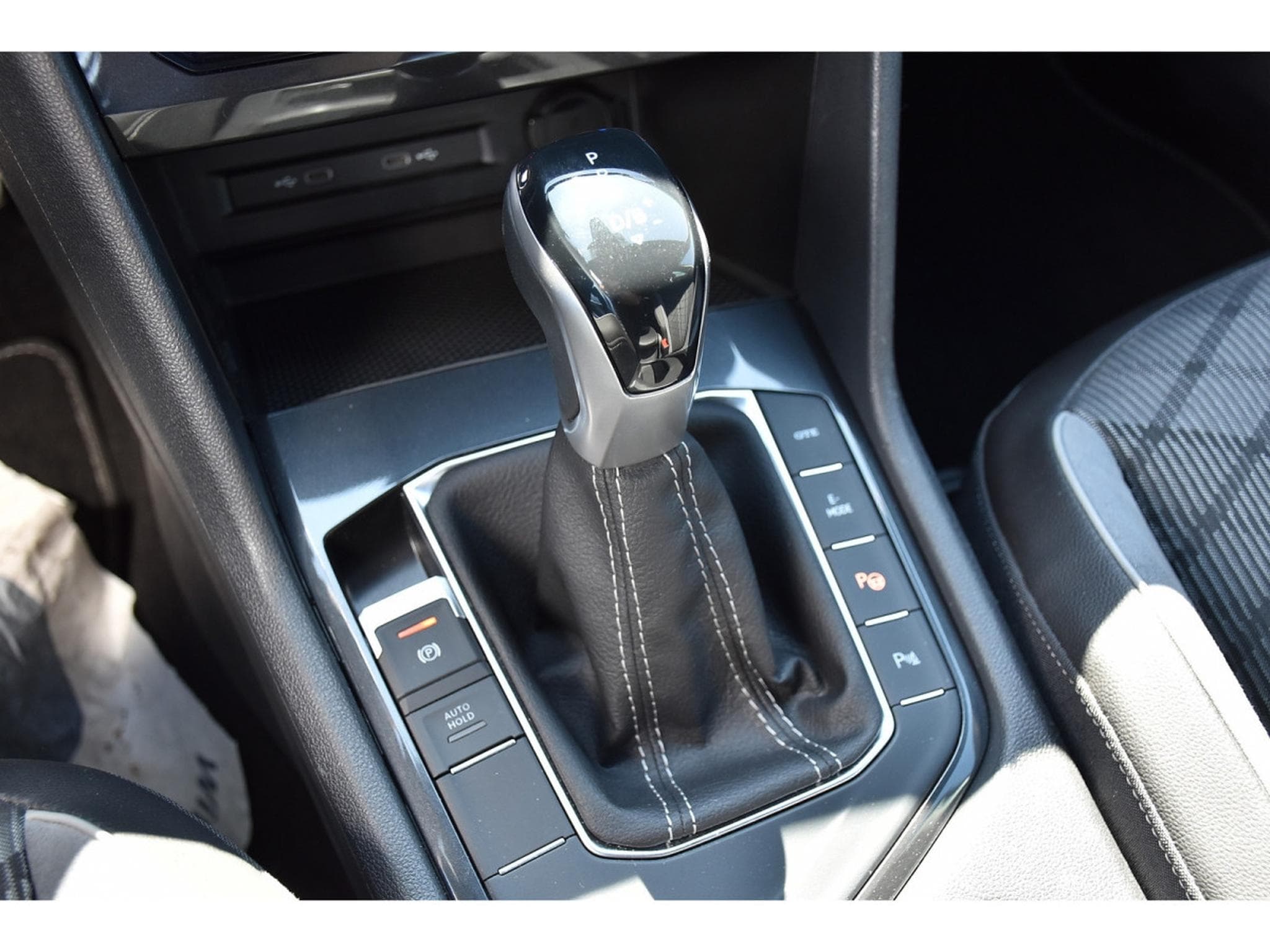 VW Tiguan 1.4 TSI eHybrid R-Line DSG ACC TRAVEL SIDE PARK CAM 1° MAIN (2023) - Foto 19