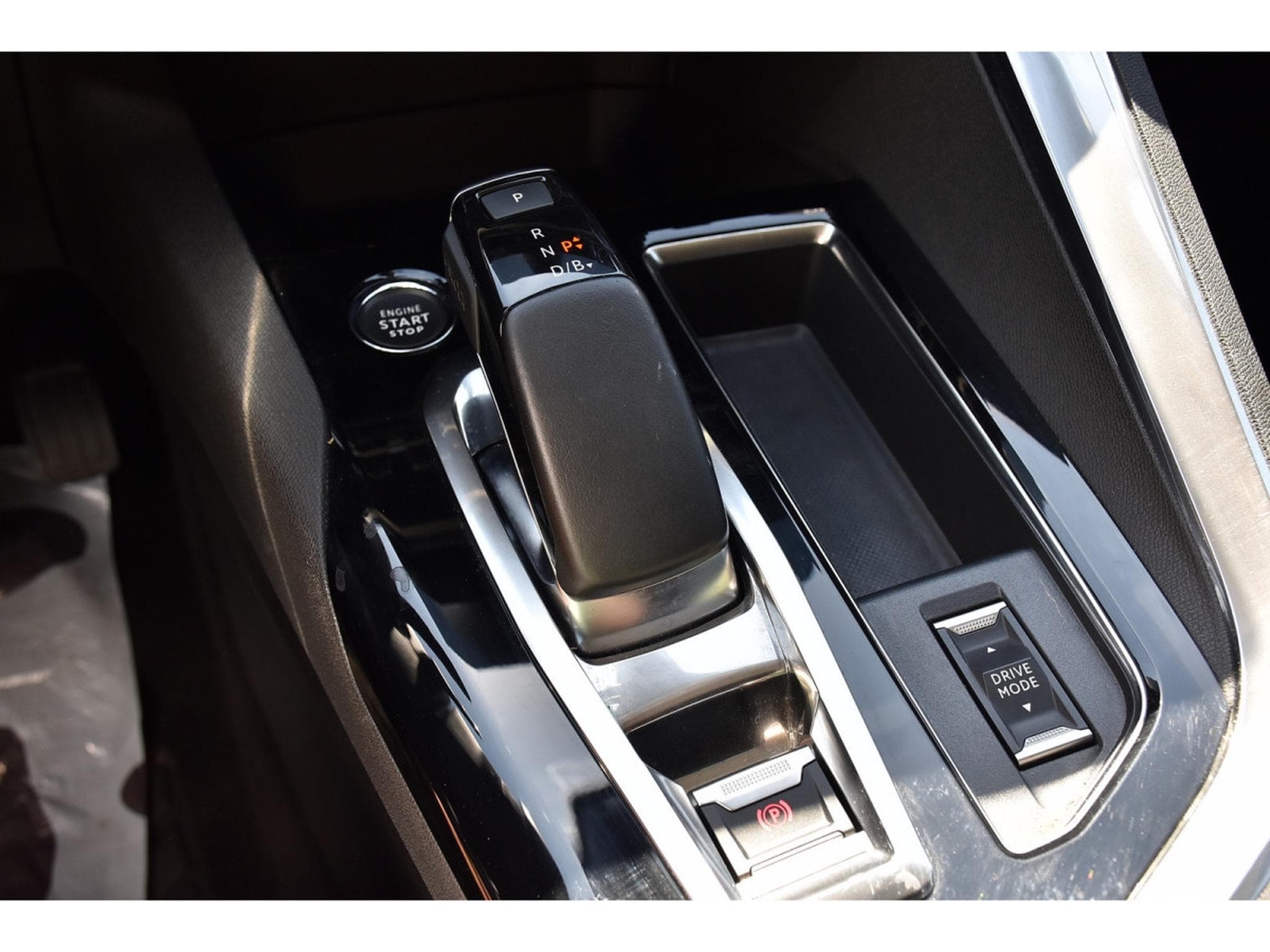 Peugeot 3008 1.6 Hybrid PHEV 224 Allure e-EAT8 ACC LANE SIDE CAM 1° MAIN (2022) - Foto 18