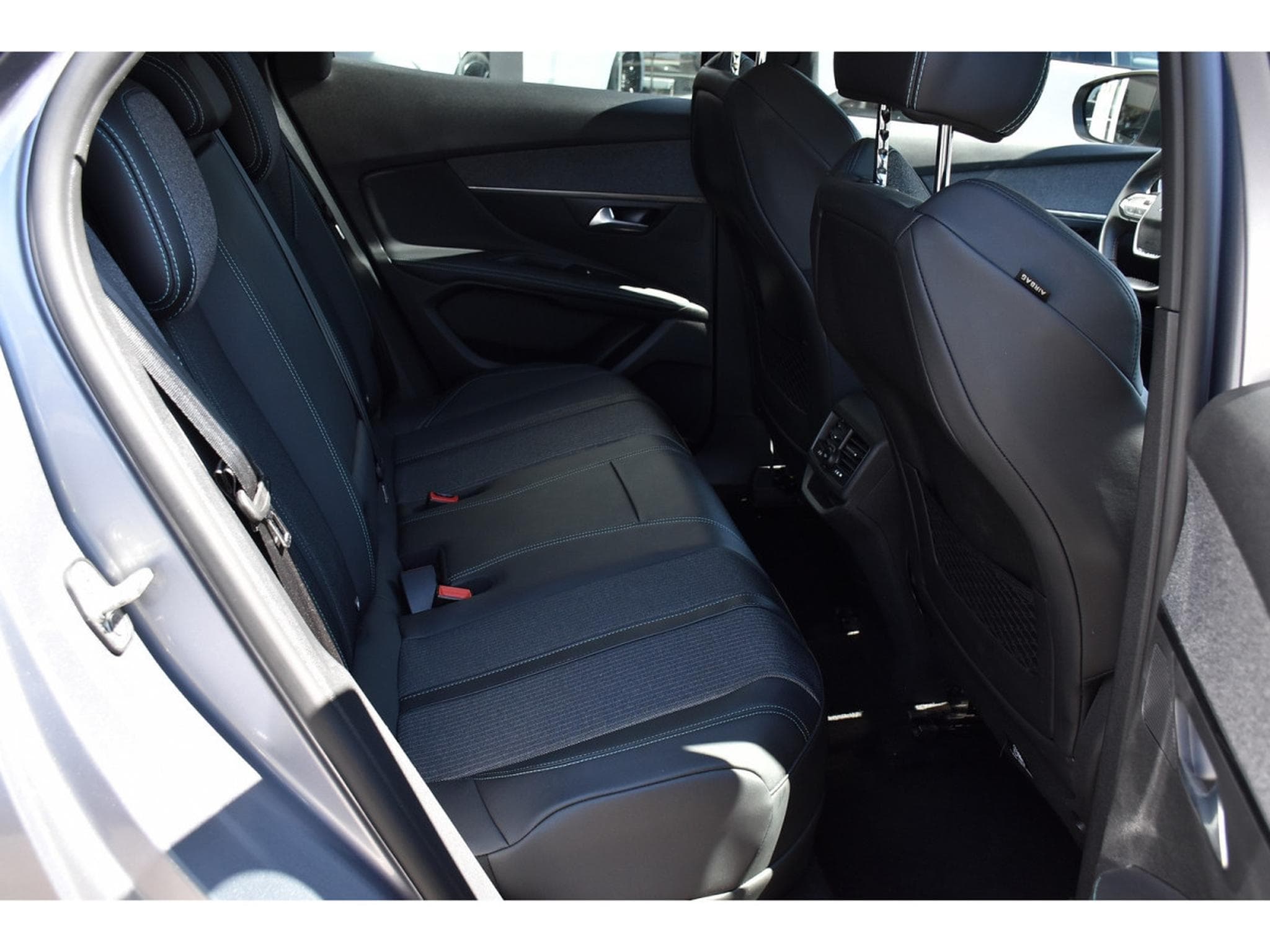 Peugeot 3008 1.6 Hybrid PHEV 224 Allure e-EAT8 ACC LANE SIDE CAM 1° MAIN (2022) - Foto 8