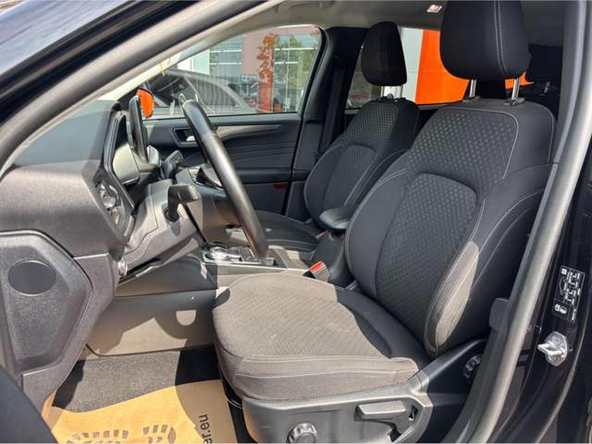 Ford Kuga Kuga 1.5 EcoBoost 2x4 Aut. Vignale (2024) - Photo 9
