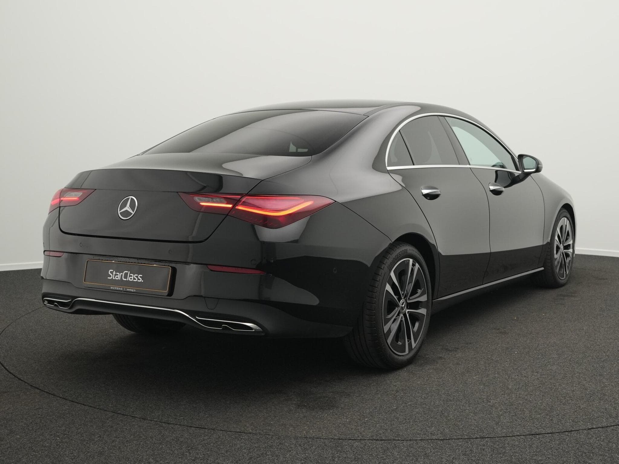 Mercedes CLA 180 d Progressive-Line Advanced Plus (2024) - Foto 3