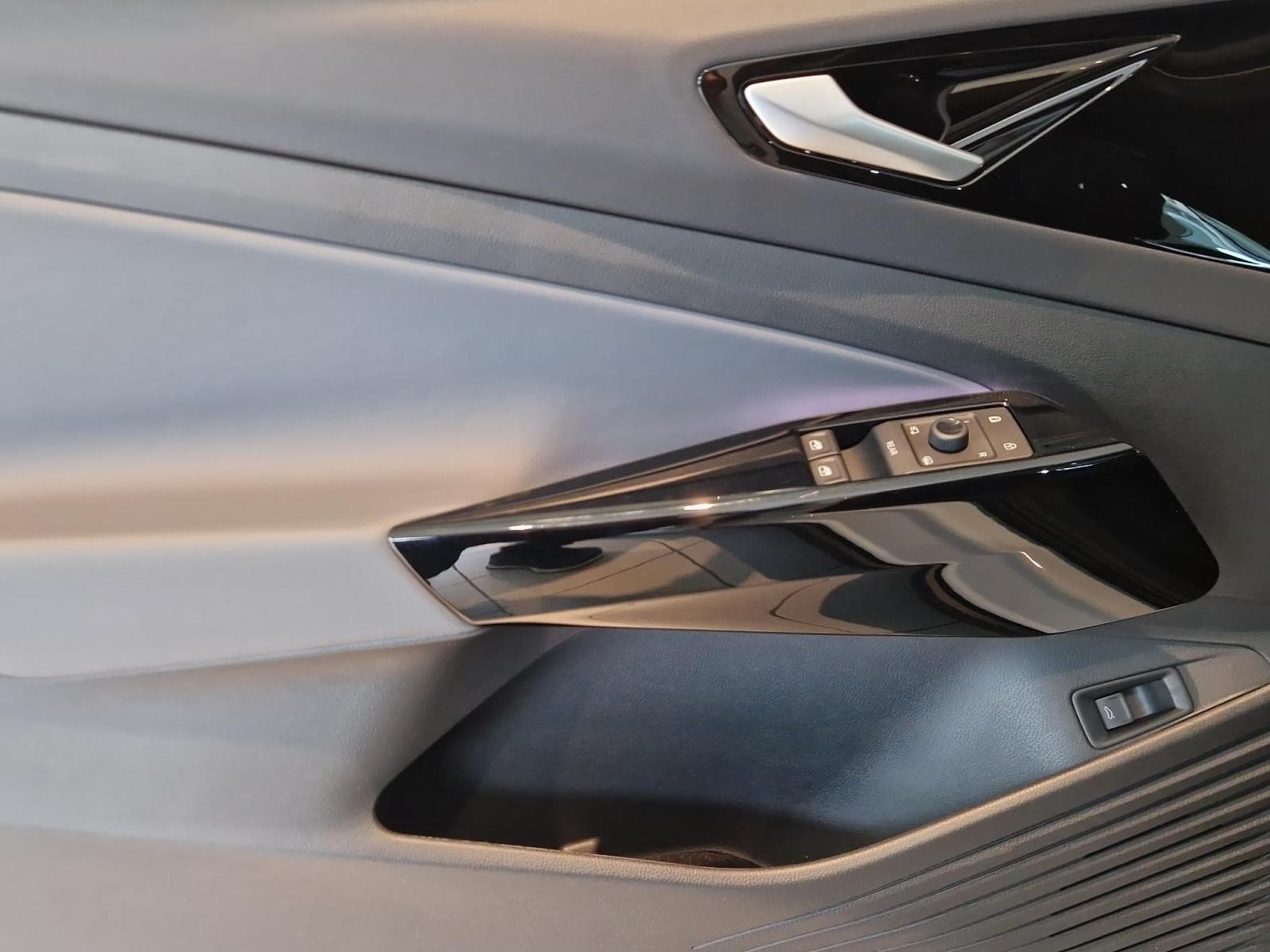 VW ID.5 PRO (2026) - Foto 14