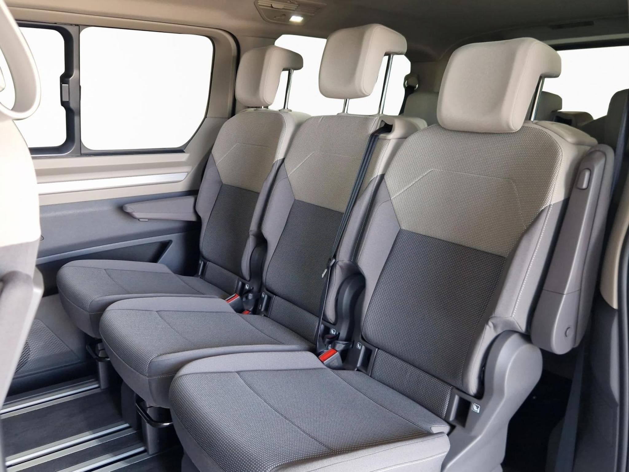 VW Multivan EDITION 8 PLACES (2026) - Foto 16