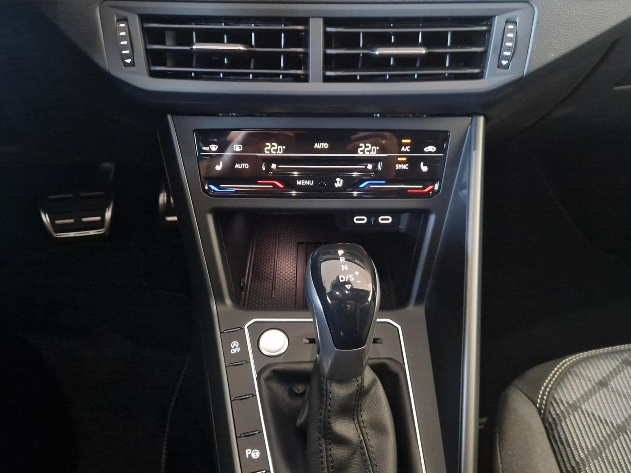 VW Taigo R-LINE (2026) - Foto 12