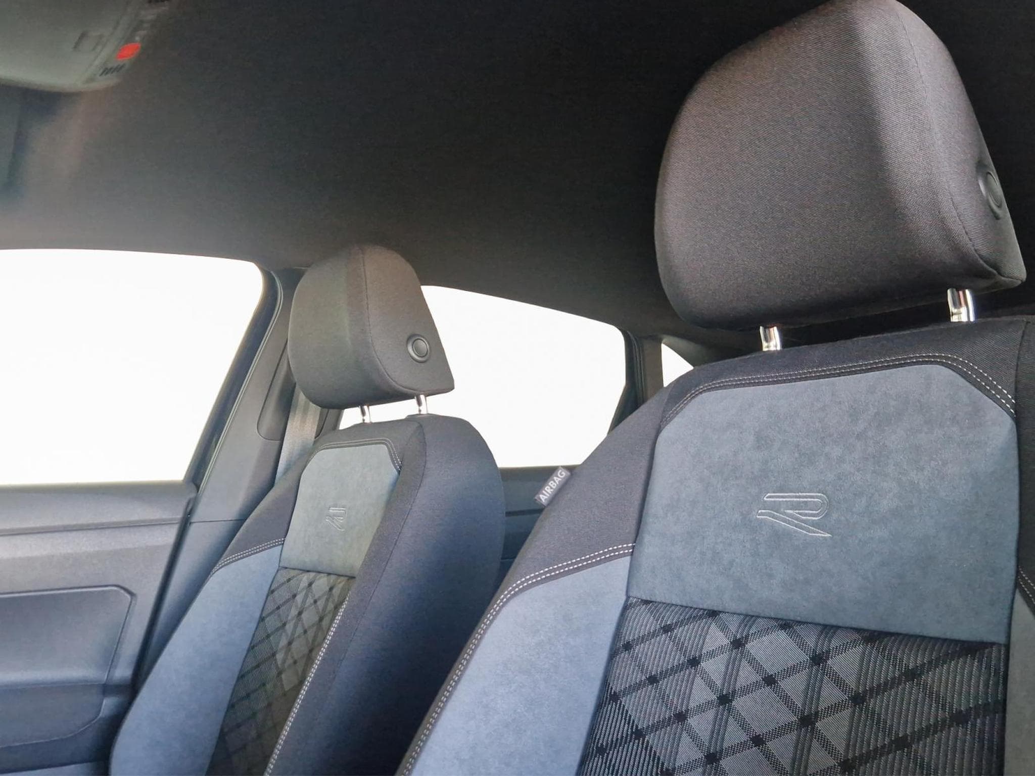 VW Taigo R-LINE (2026) - Foto 15