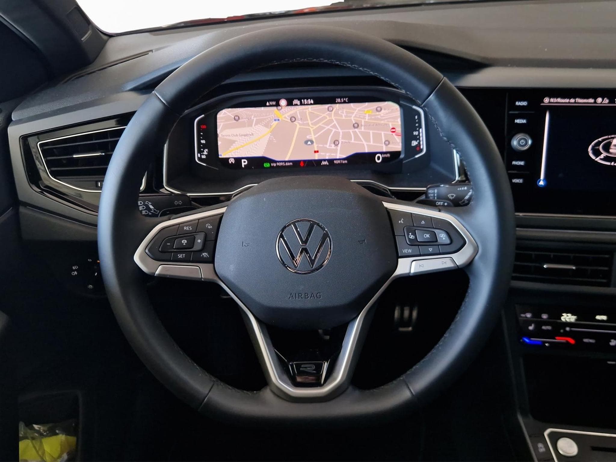 VW Taigo R-LINE (2025) - Foto 10