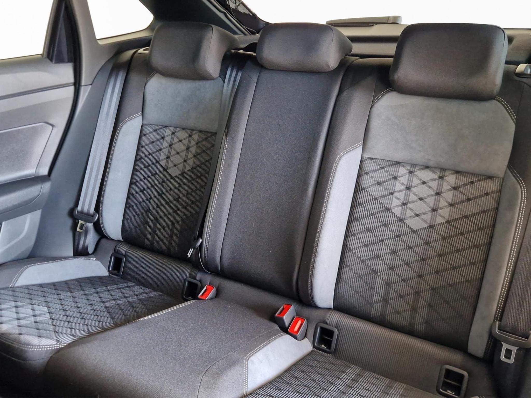 VW Taigo R-LINE (2025) - Foto 16
