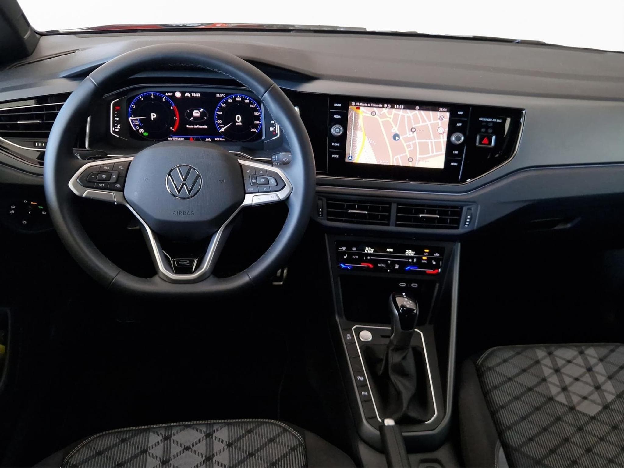 VW Taigo R-LINE (2025) - Foto 2