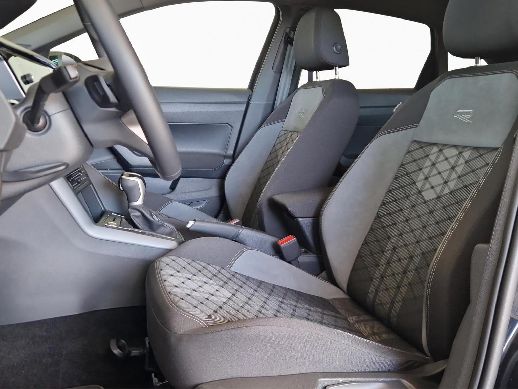 VW Taigo R-LINE (2025) - Foto 9