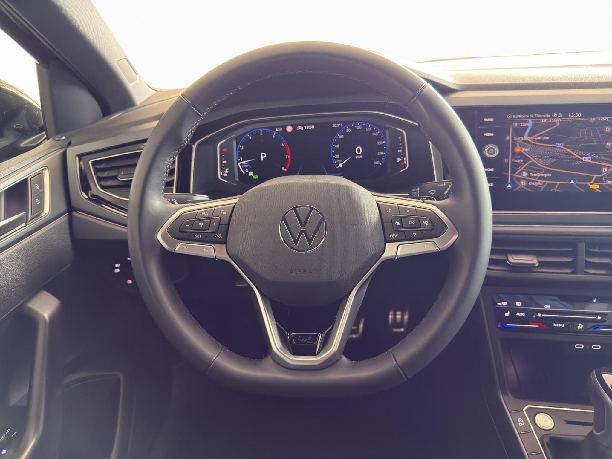 VW Taigo R-LINE (2025) - Foto 10