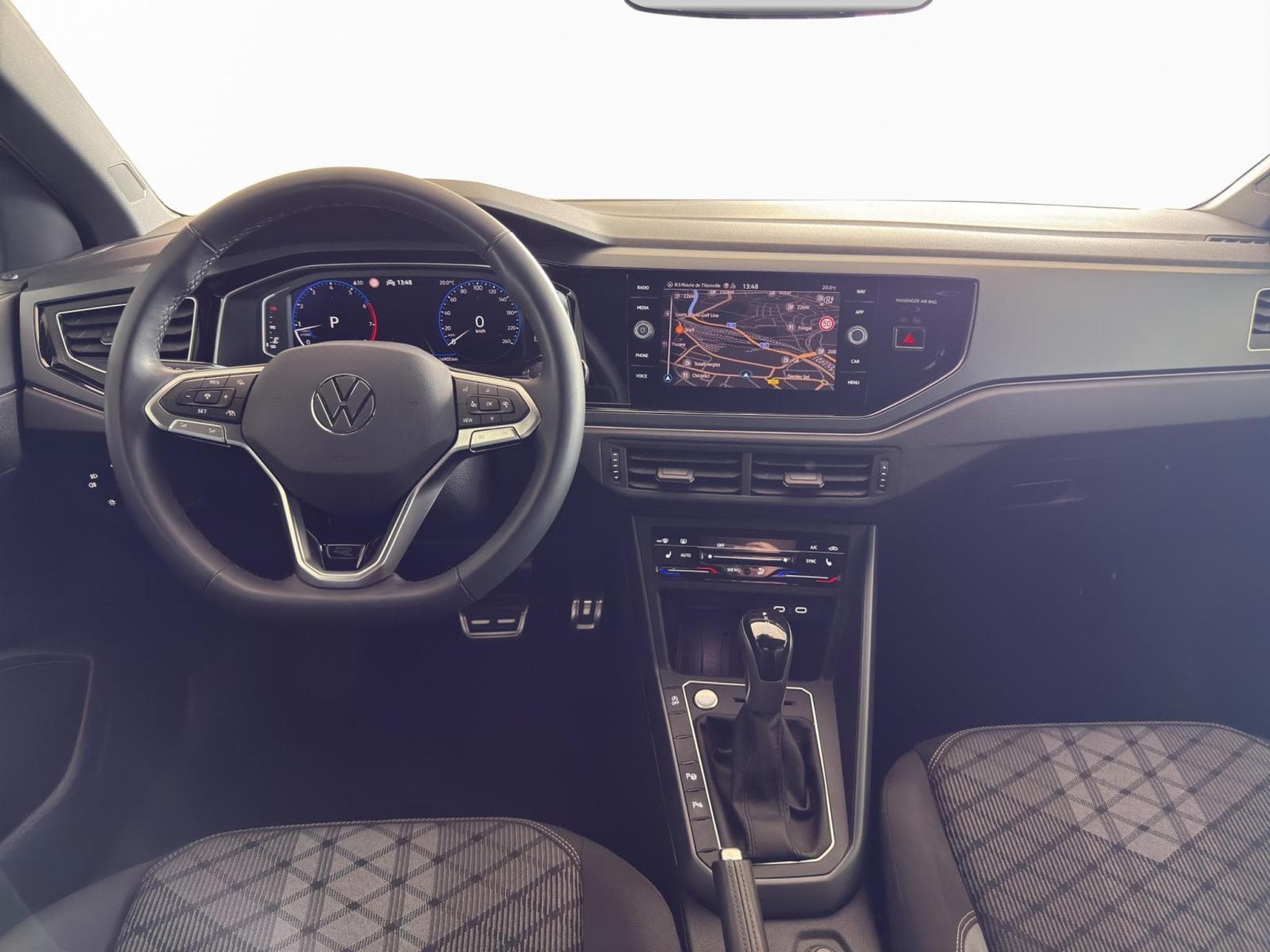 VW Taigo R-LINE (2025) - Foto 2
