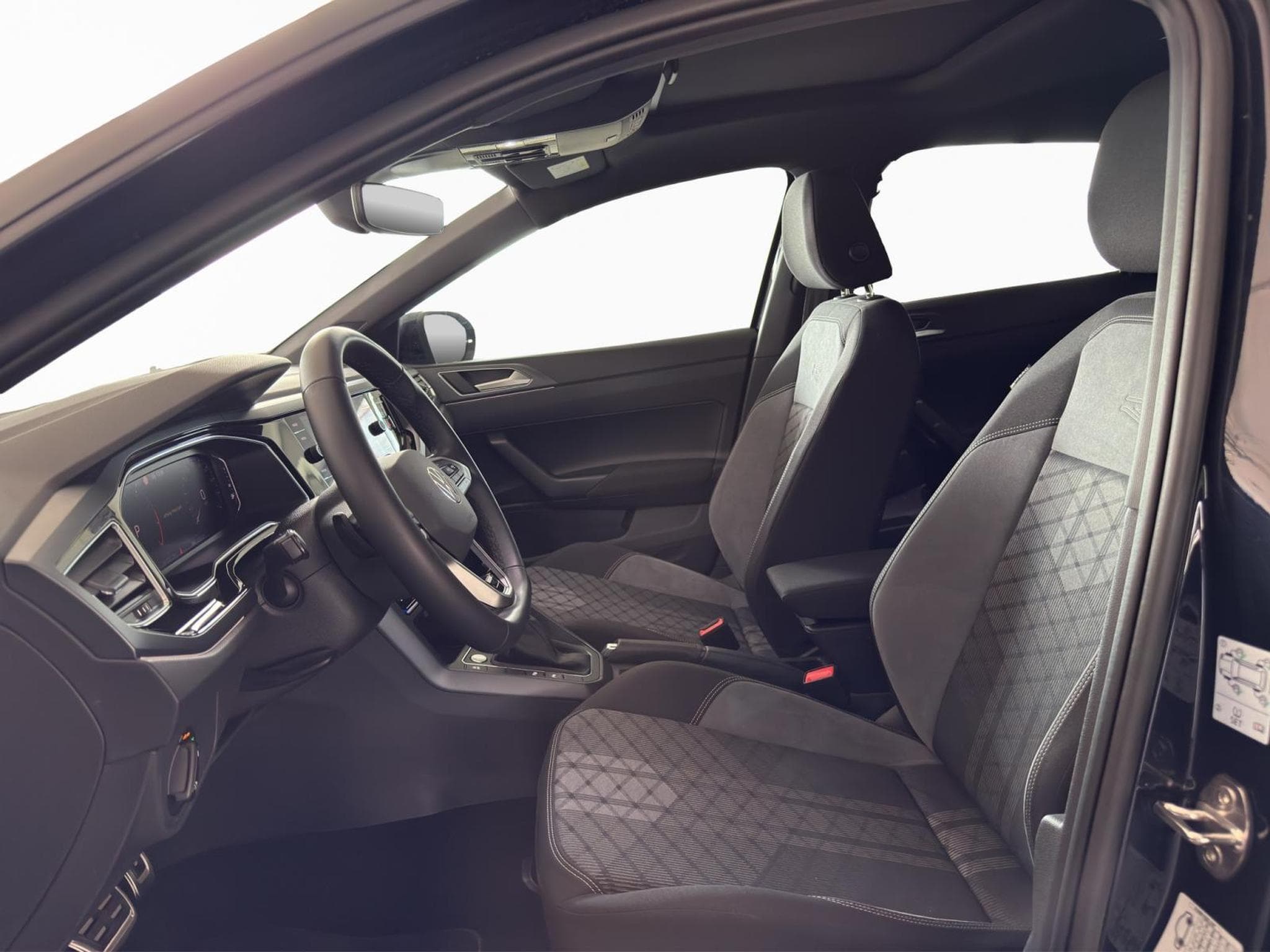 VW Taigo R-LINE (2025) - Foto 9