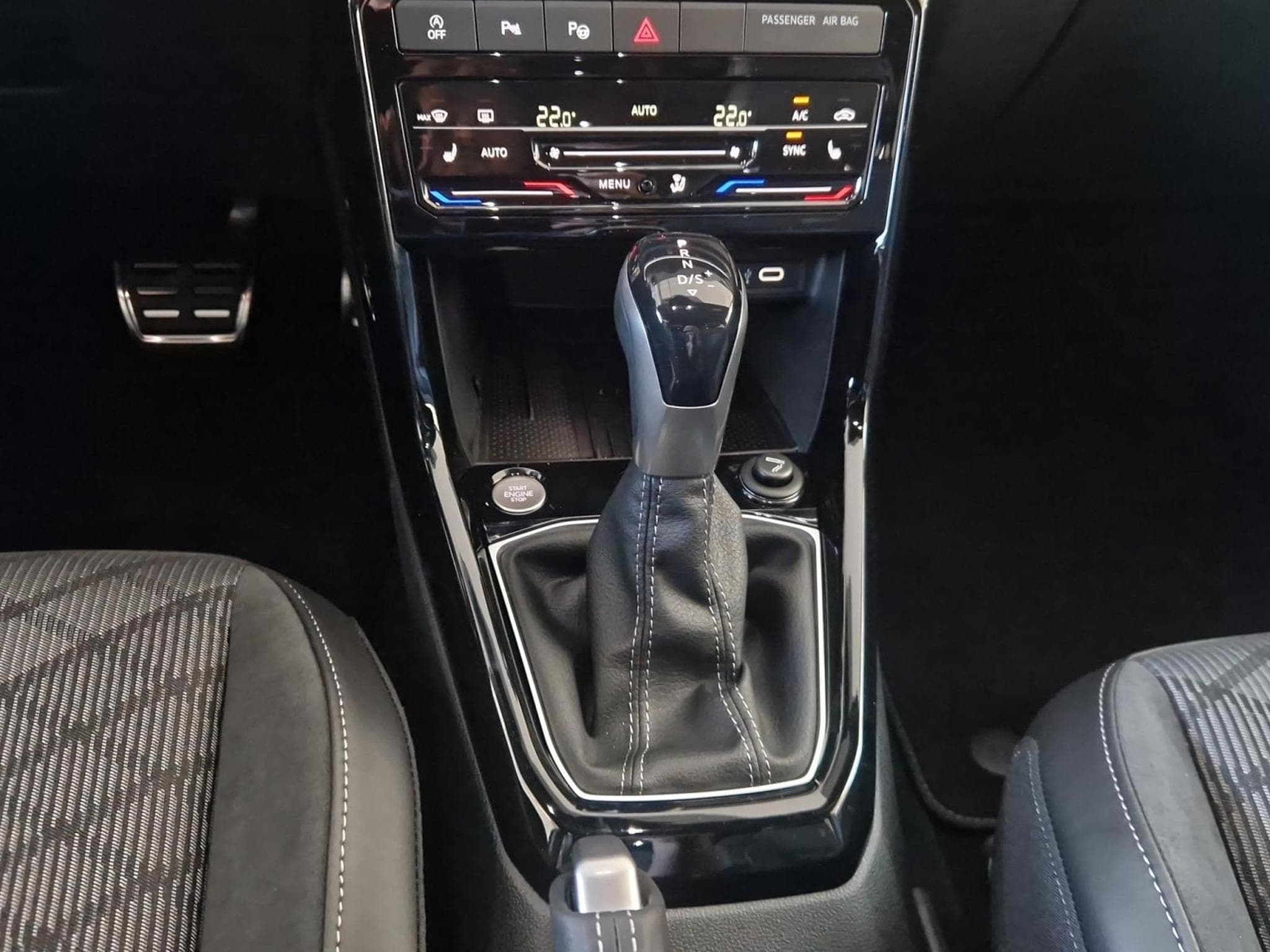 VW T-Cross R-LINE (2026) - Foto 12