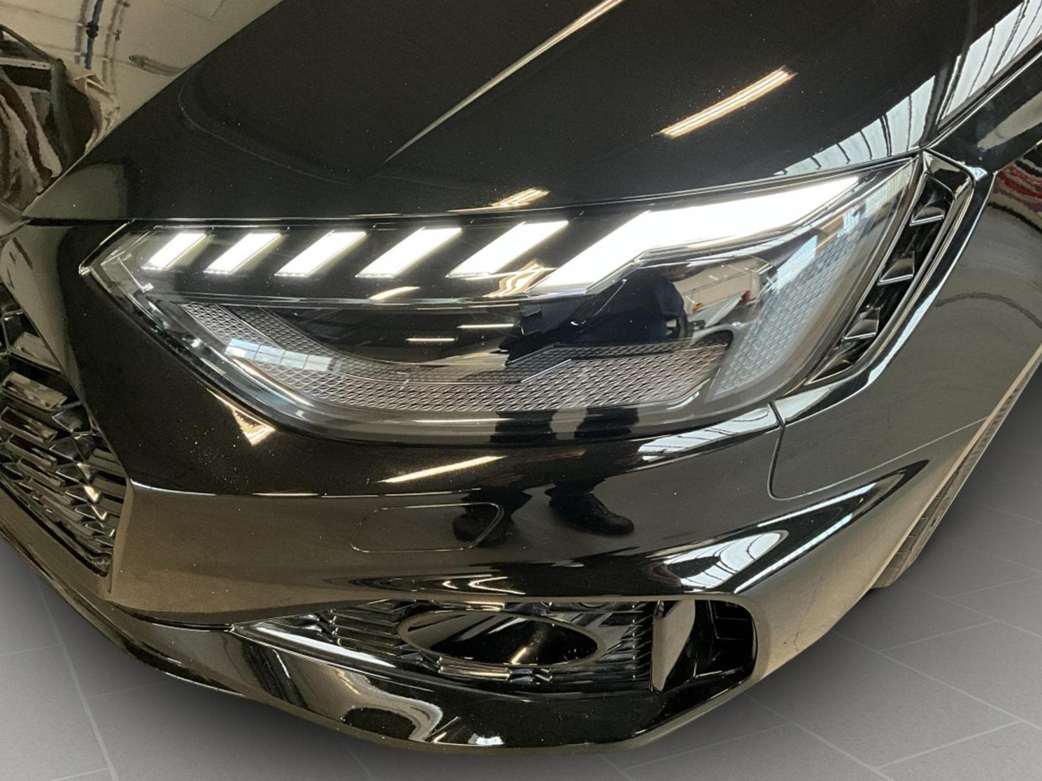 Audi RS4 Avant+Quattro+TipTronic+Led+Navi (2020) - Photo 17