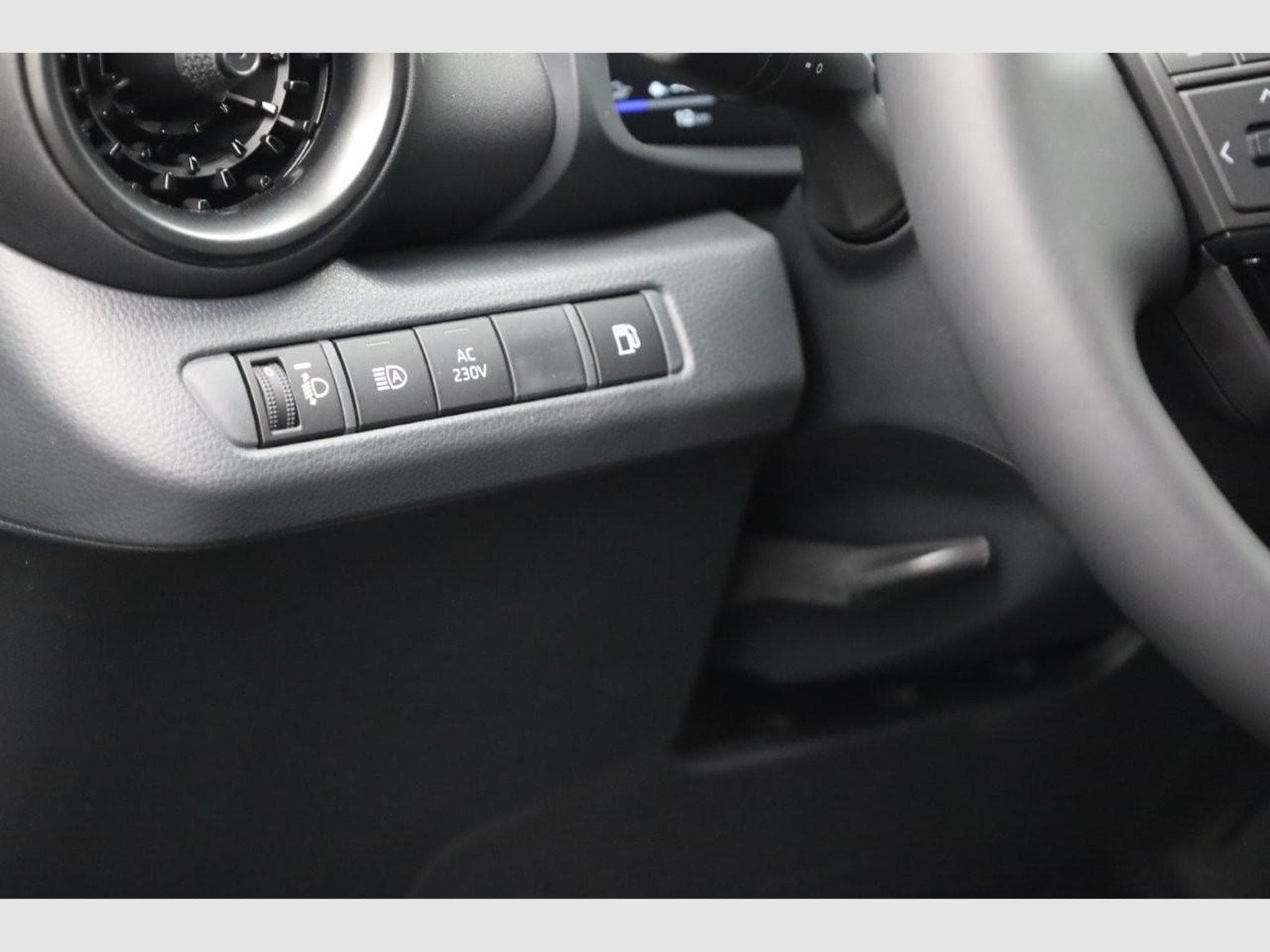Toyota C-HR Teamplayer (2026) - Photo 16