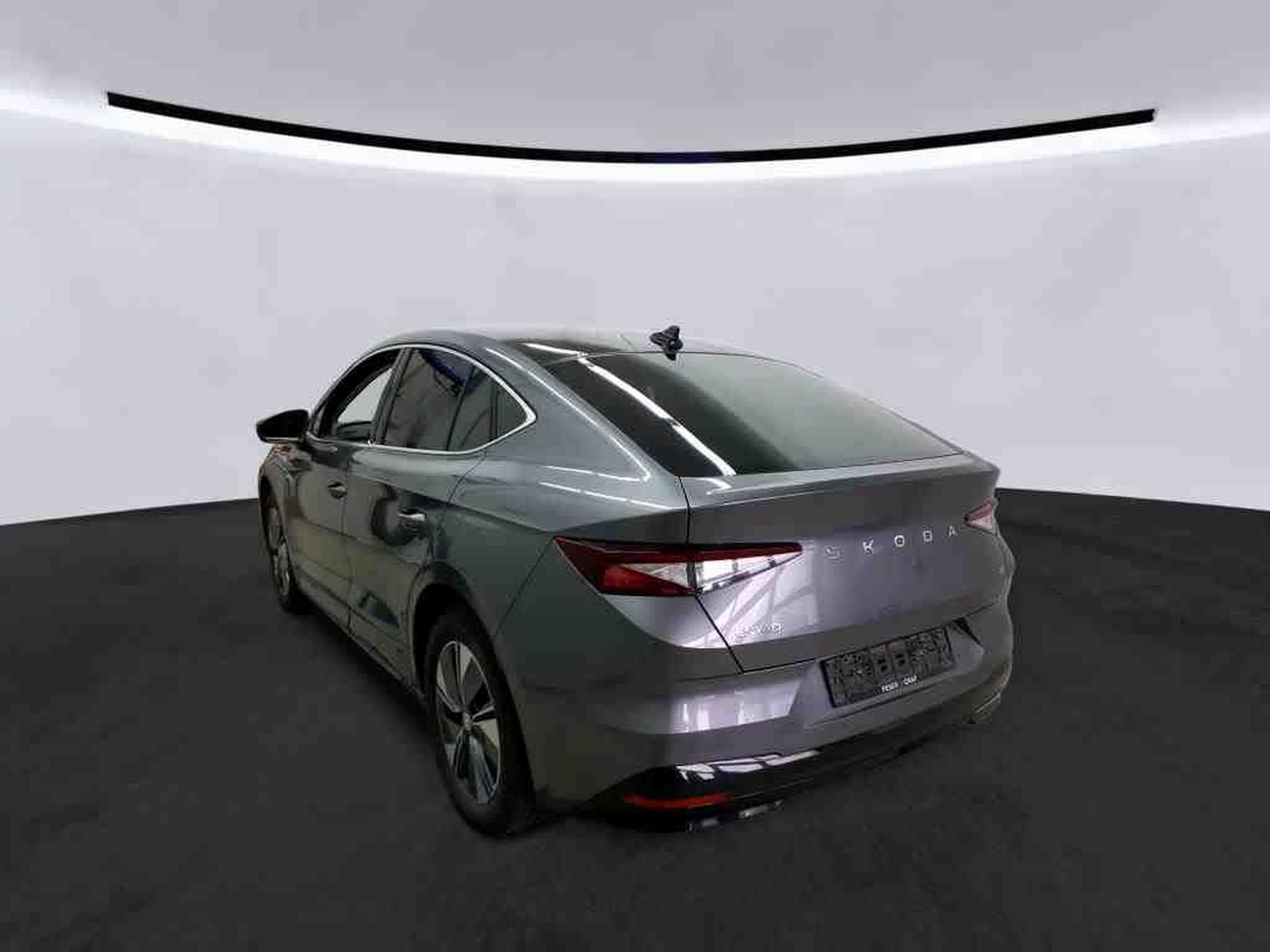 Skoda Enyaq Standard (2024) - Photo 4