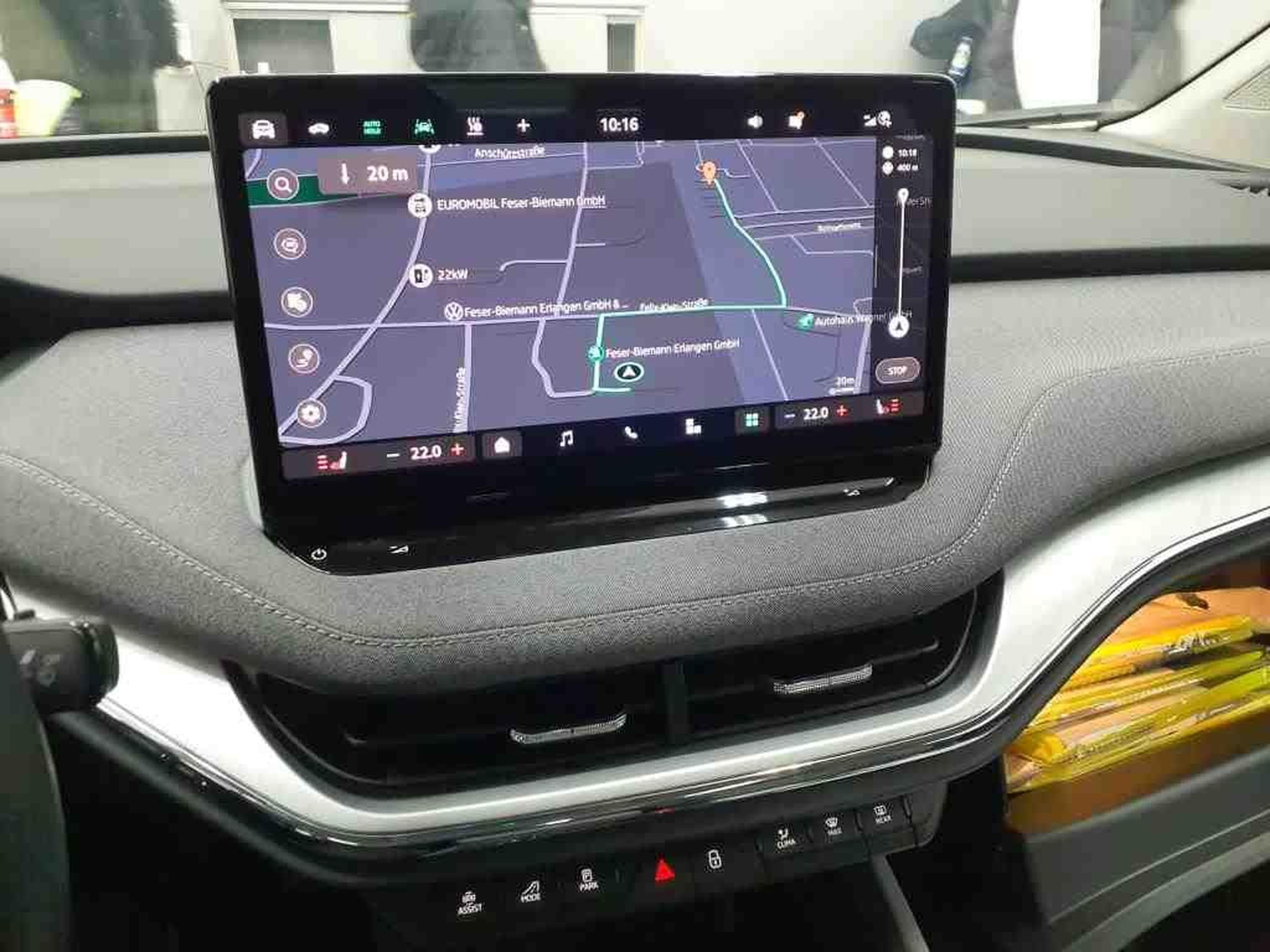 Skoda Enyaq Standard (2024) - Photo 8