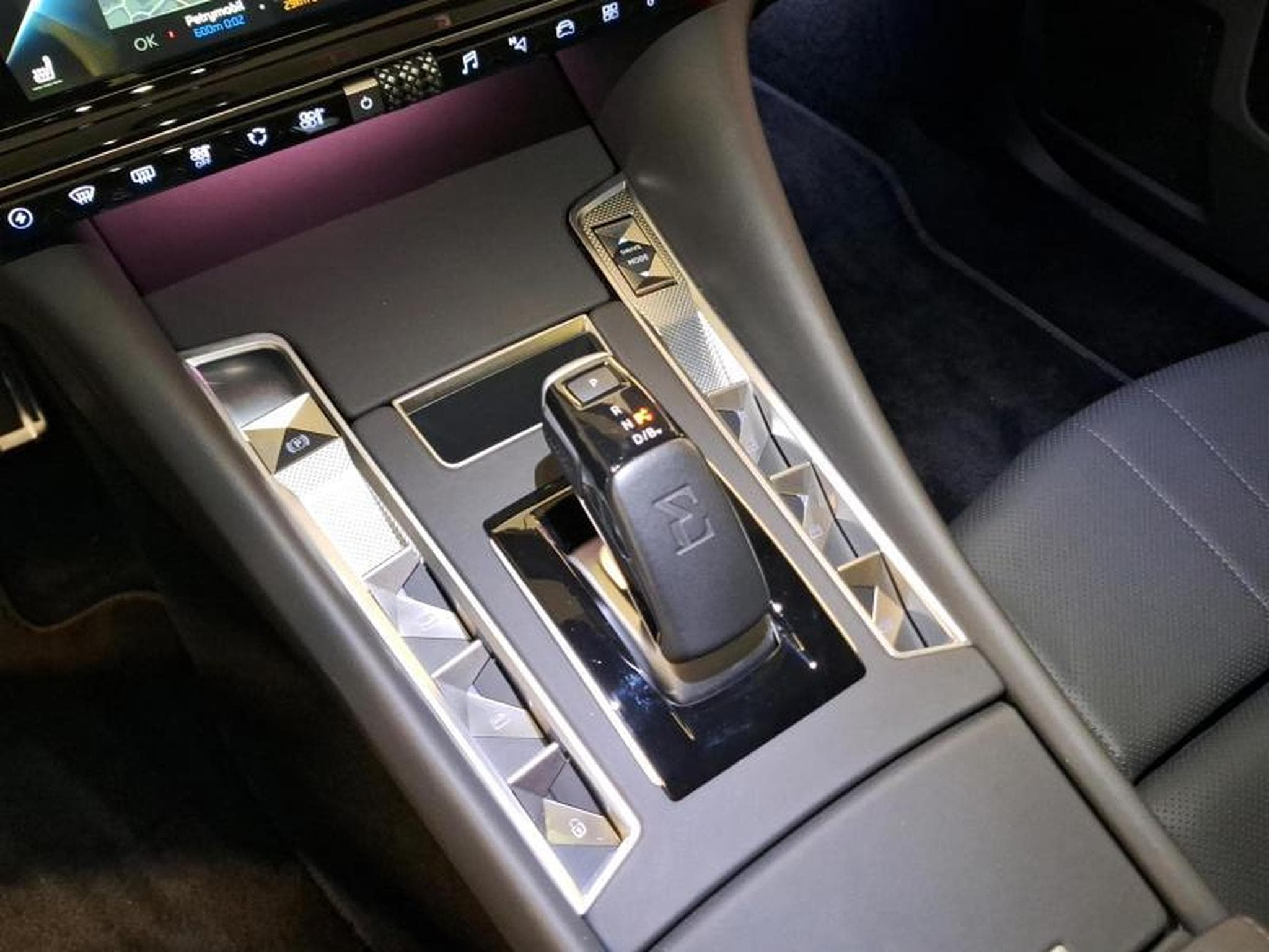 DS Automobiles DS9 E-Tense Rivoli + (2022) - Foto 19