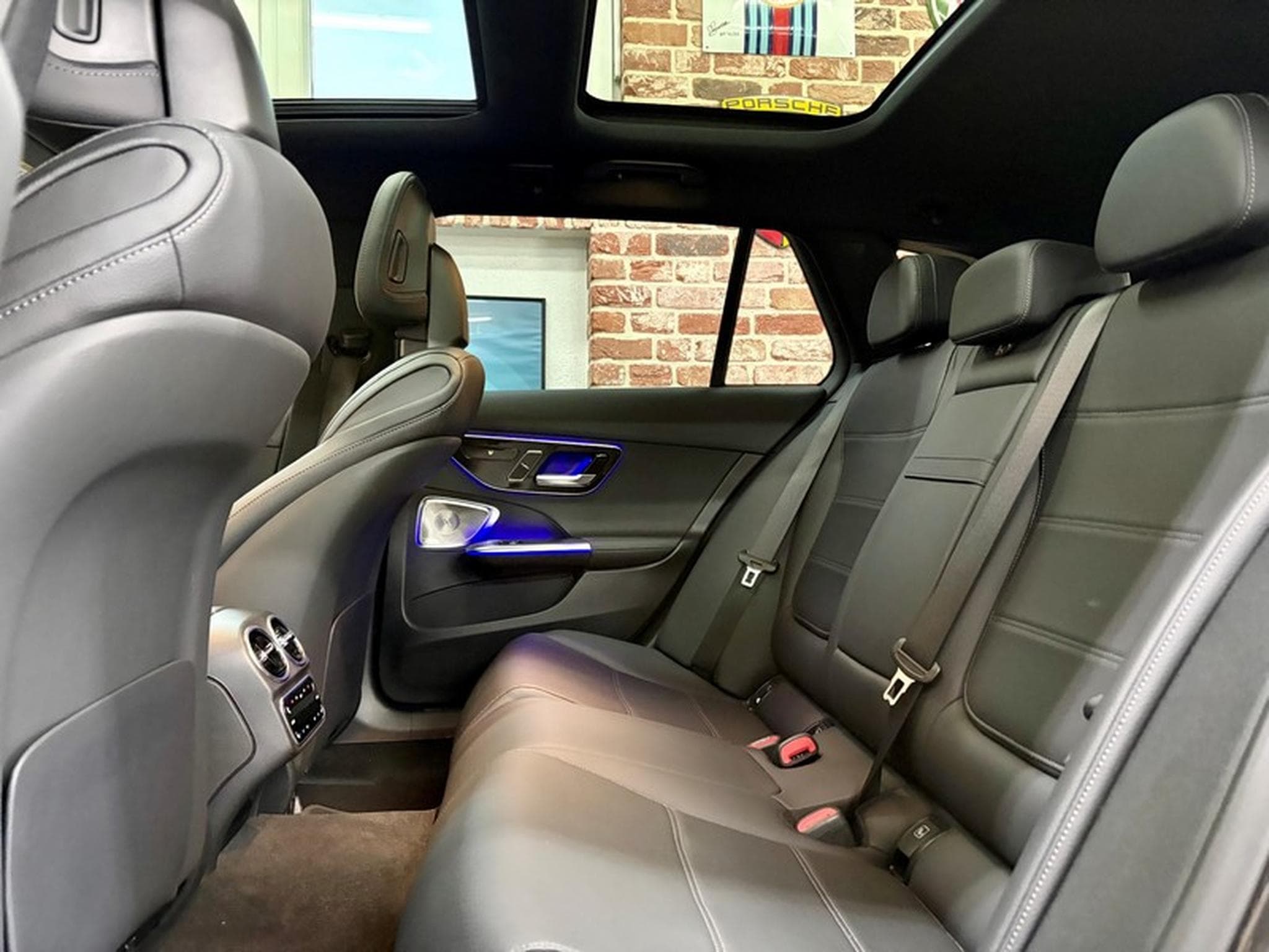Mercedes C 220 C 220d T 2.0 197cv Auto 4x4 All Terrain LUXURY-LINE (2025) - Photo 6