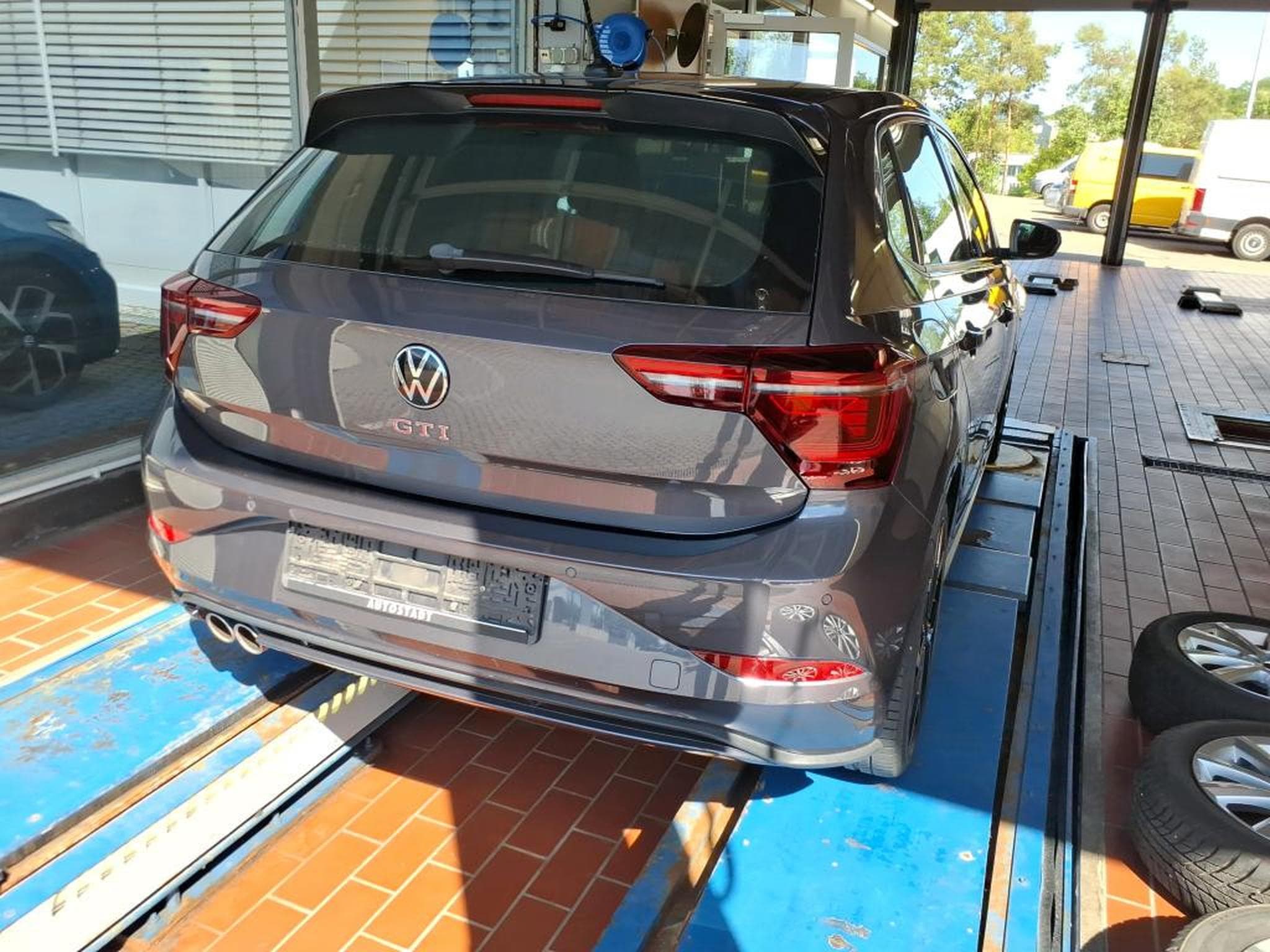 VW Polo 2.0 TSI 207 CV DSG7 * MATRIX * CARPLAY * (2022) - Foto 4
