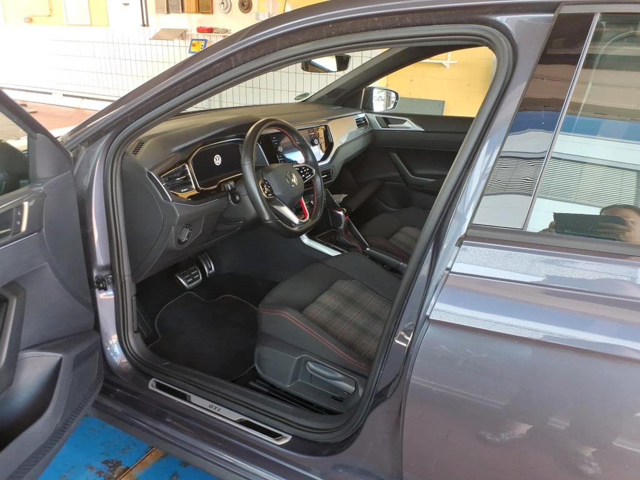 VW Polo 2.0 TSI 207 CV DSG7 * MATRIX * CARPLAY * (2022) - Foto 6