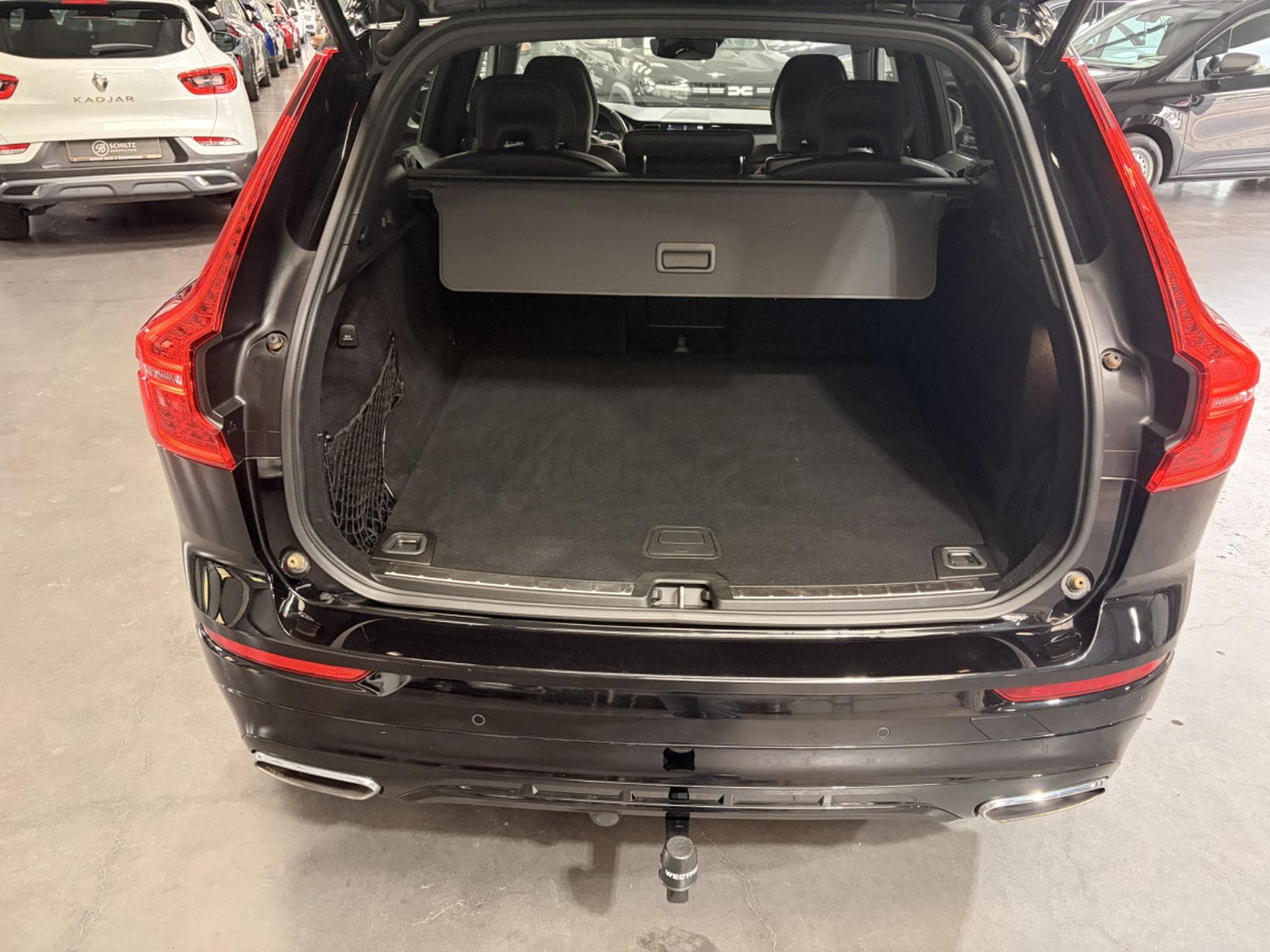 Volvo XC60 2.0 R-Design AWD 250HP (2019) - Photo 13