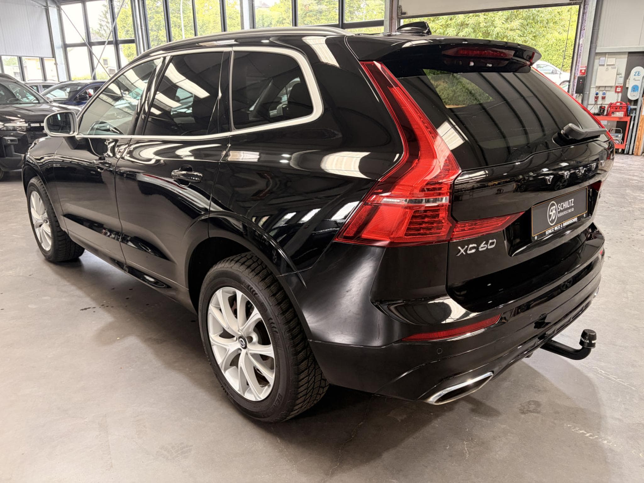 Volvo XC60 2.0 R-Design AWD 250HP (2019) - Photo 5