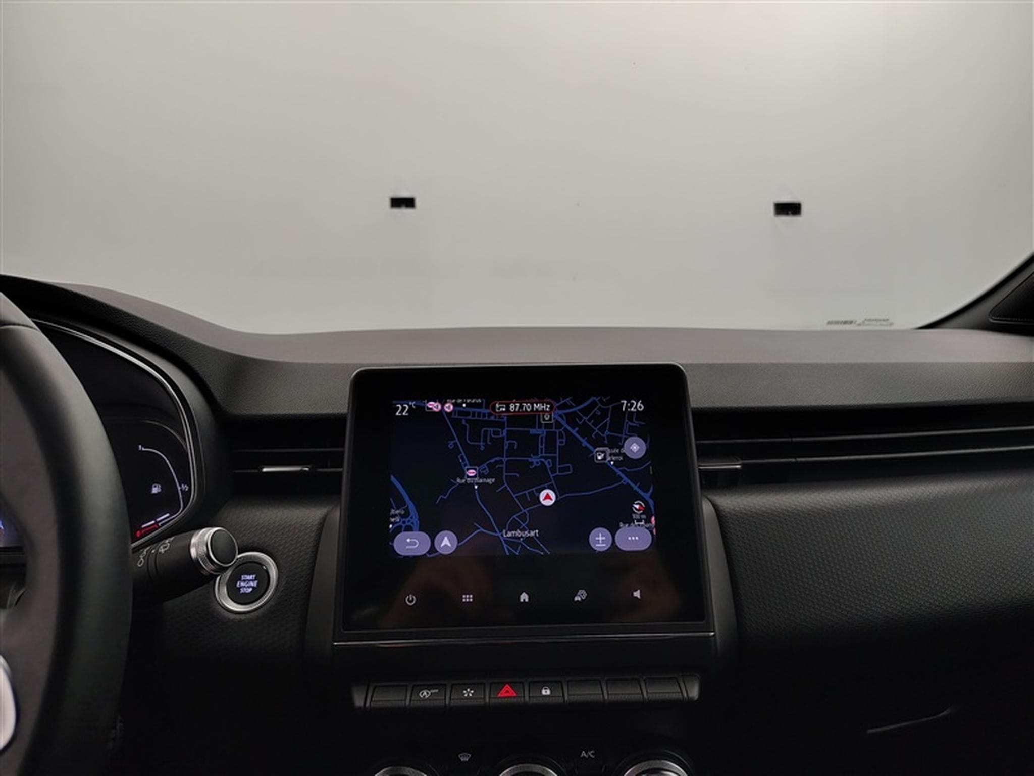 Renault Clio 0.9 TCe 90cv Limited NAVI / KEYLESS / CRUISE / PDC AR /JA16" (2021) - Photo 11