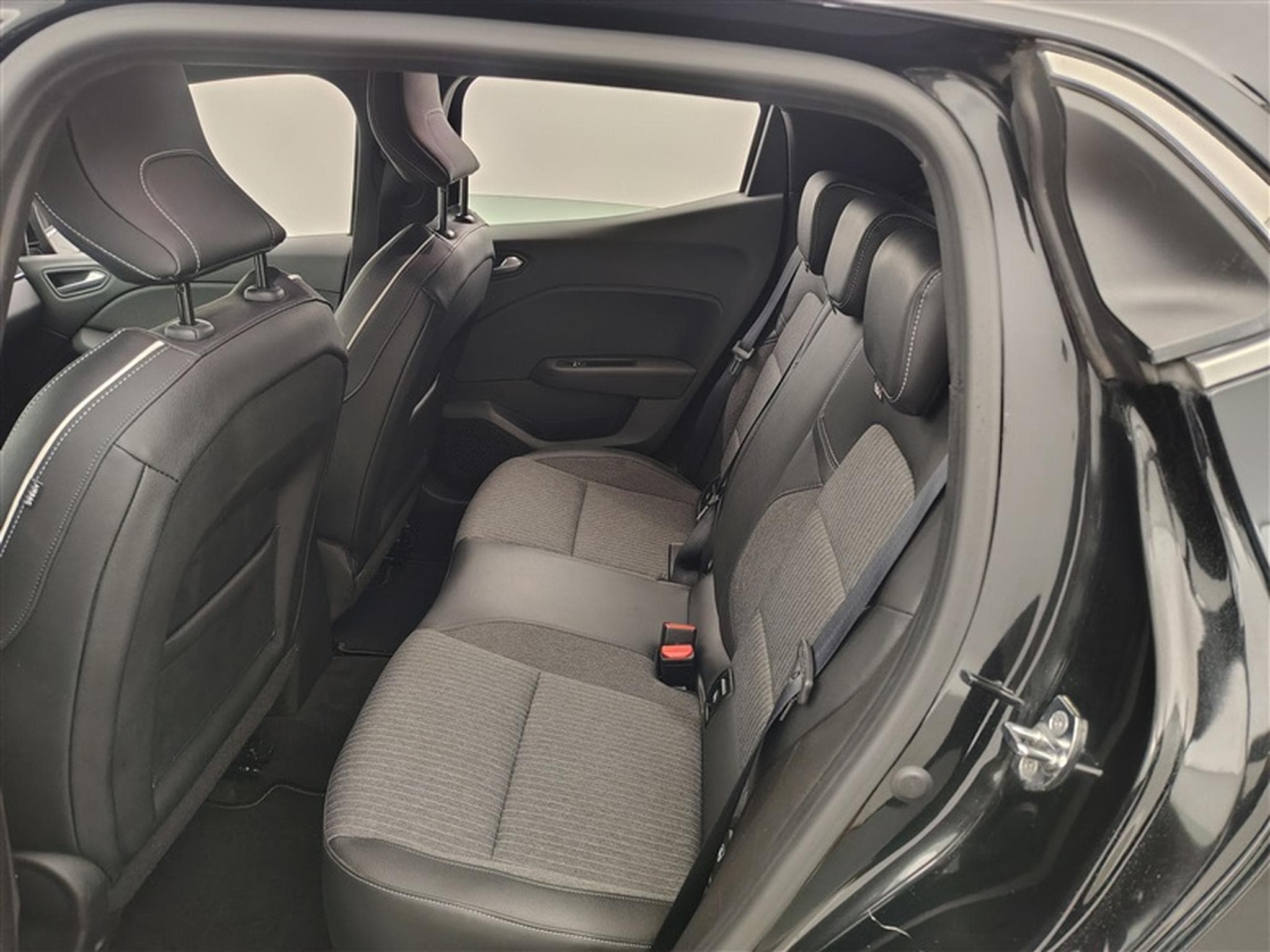 Renault Clio 0.9 TCe 90cv Limited NAVI / KEYLESS / CRUISE / PDC AR /JA16" (2021) - Photo 13