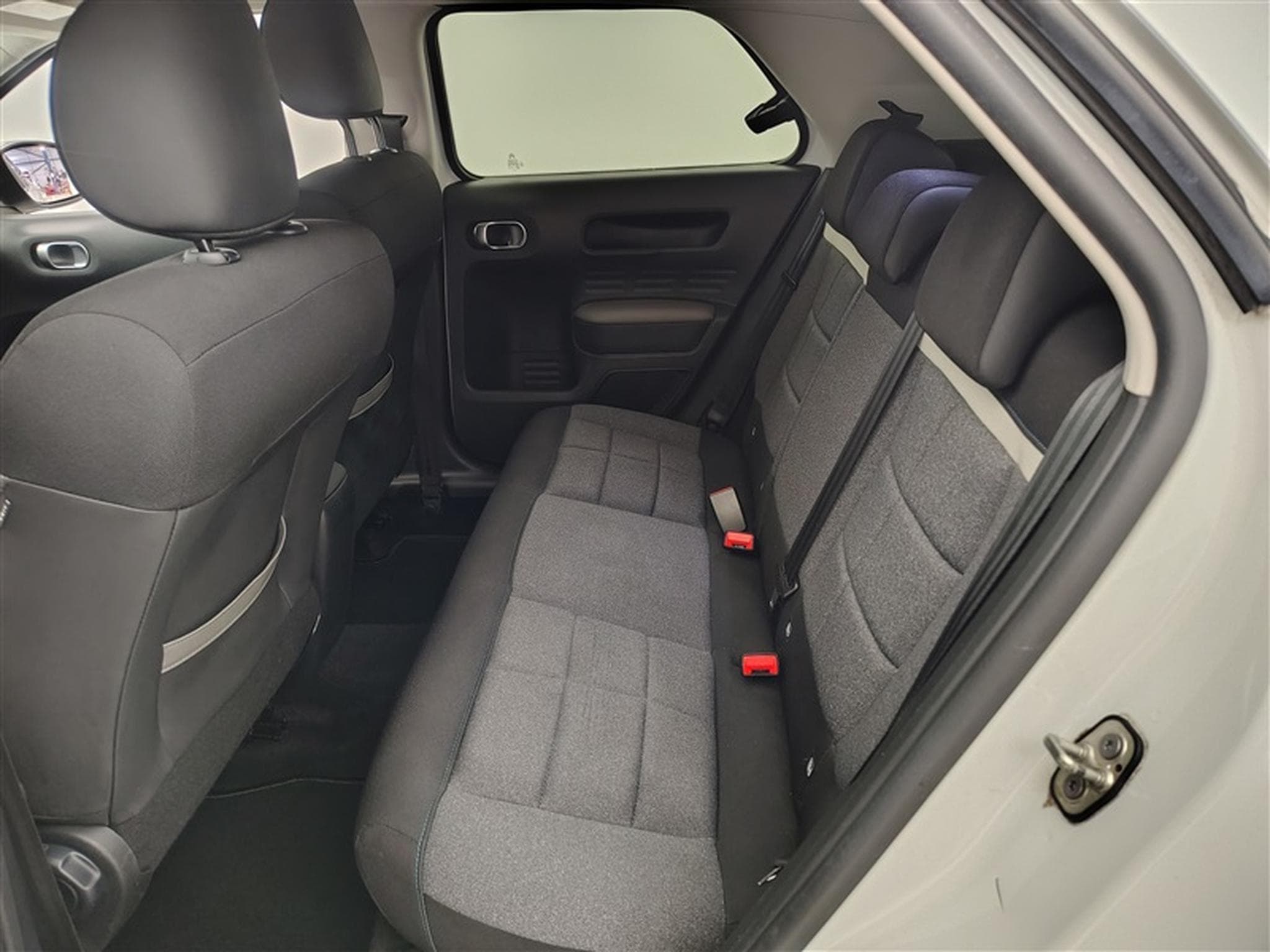Citroen C4 Cactus 1.2 PureTech Shine (EU6.2) (2020) - Photo 13