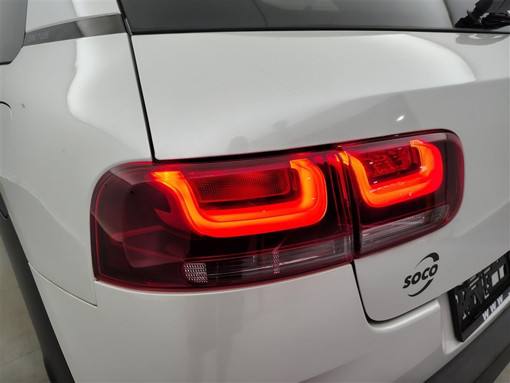 Citroen C4 Cactus 1.2 PureTech Shine (EU6.2) (2020) - Photo 16