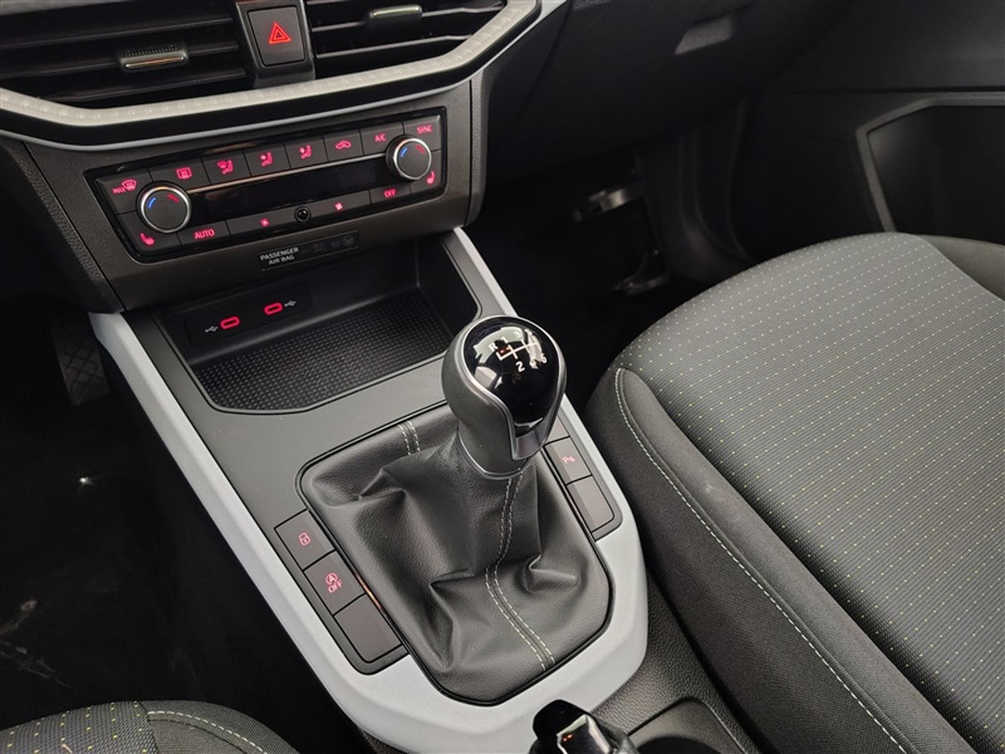 Seat Arona 1.0 TSI Style (2021) - Photo 12