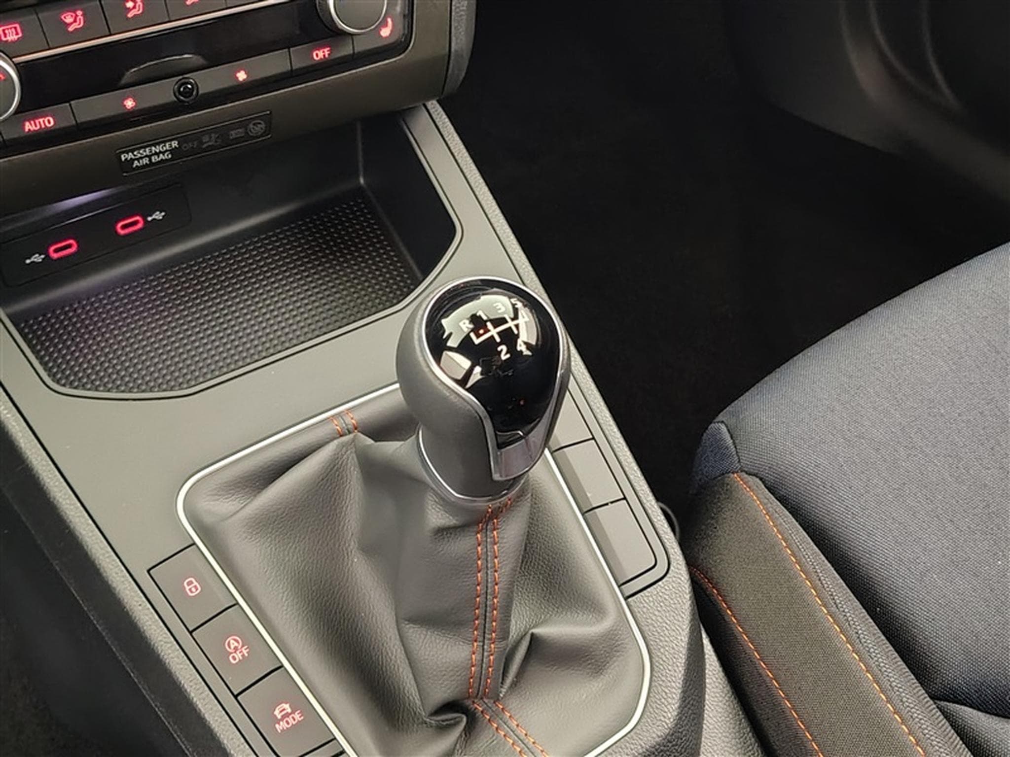 Seat Ibiza 1.0 TSI 95Cv FR NAVI / CARPLAY / FULL LED (2023) - Photo 12