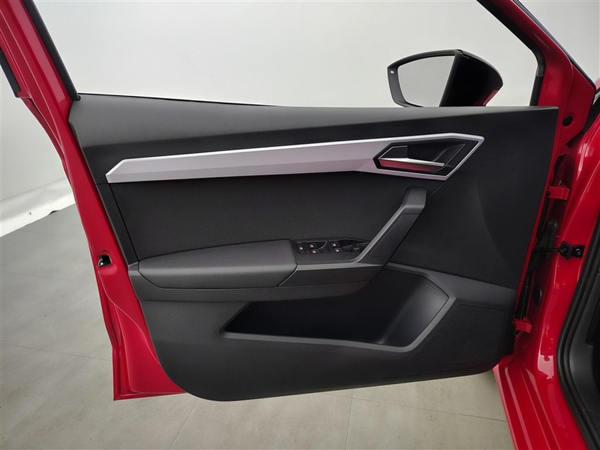 Seat Ibiza 1.0 TSI 95Cv FR NAVI / CARPLAY / FULL LED (2023) - Photo 17