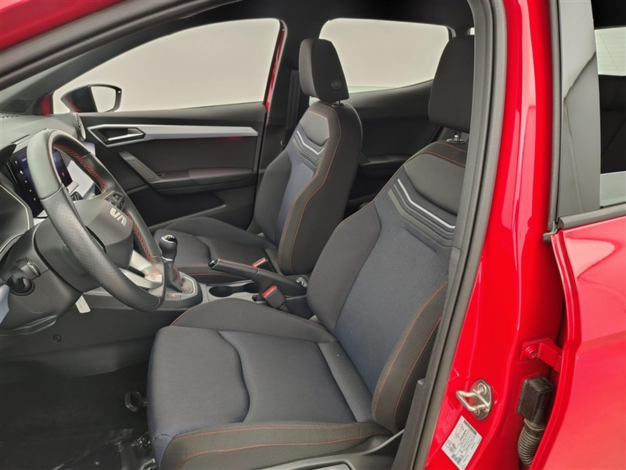 Seat Ibiza 1.0 TSI 95Cv FR NAVI / CARPLAY / FULL LED (2023) - Photo 7