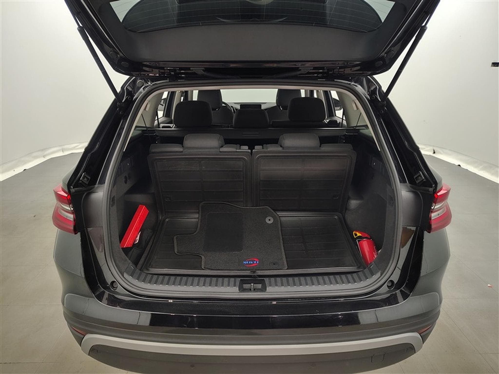 Skoda Kodiaq 1.5 TSI m-HEV 150Cv DSG Selection 7PL / CARPLAY / CAMERA (2025) - Photo 14