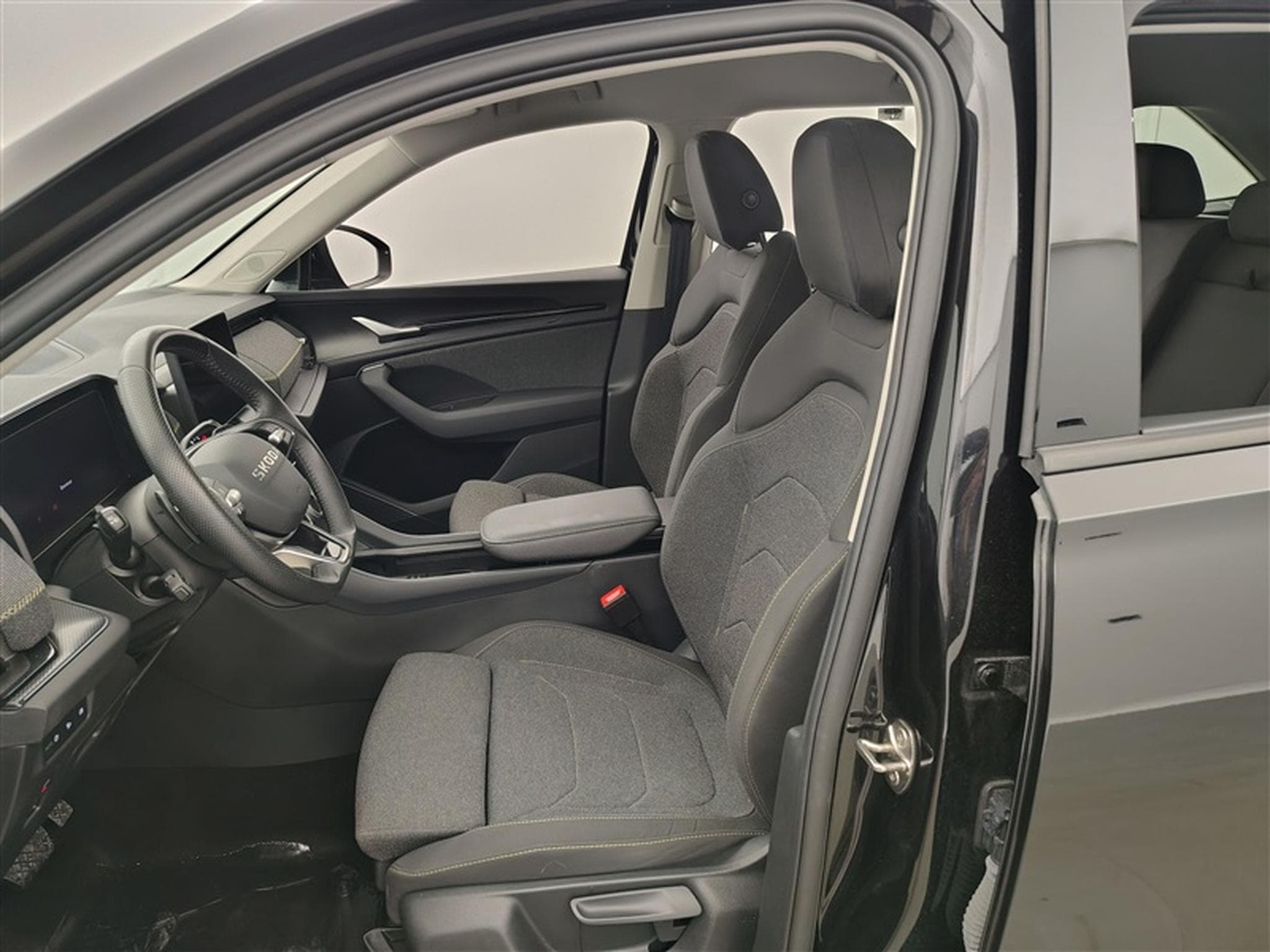 Skoda Kodiaq 1.5 TSI m-HEV 150Cv DSG Selection 7PL / CARPLAY / CAMERA (2025) - Photo 7