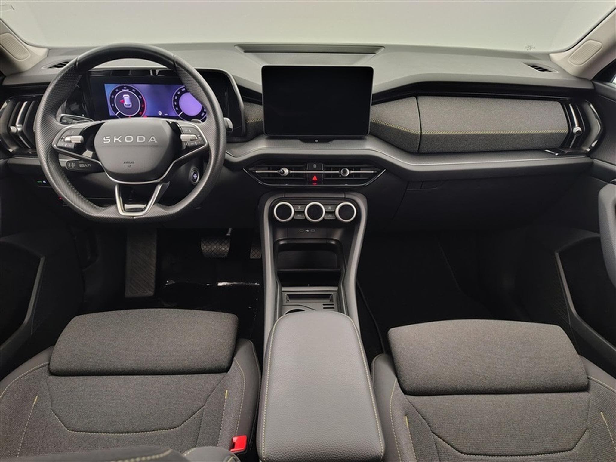 Skoda Kodiaq 1.5 TSI m-HEV 150Cv DSG Selection 7PL / CARPLAY / CAMERA (2025) - Photo 8