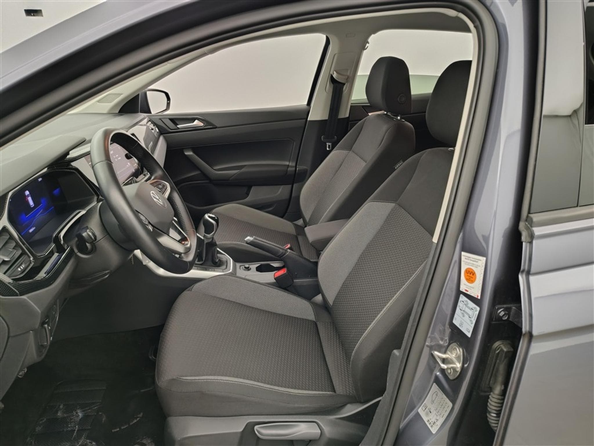 VW Polo 1.0 MPI (2024) - Photo 7