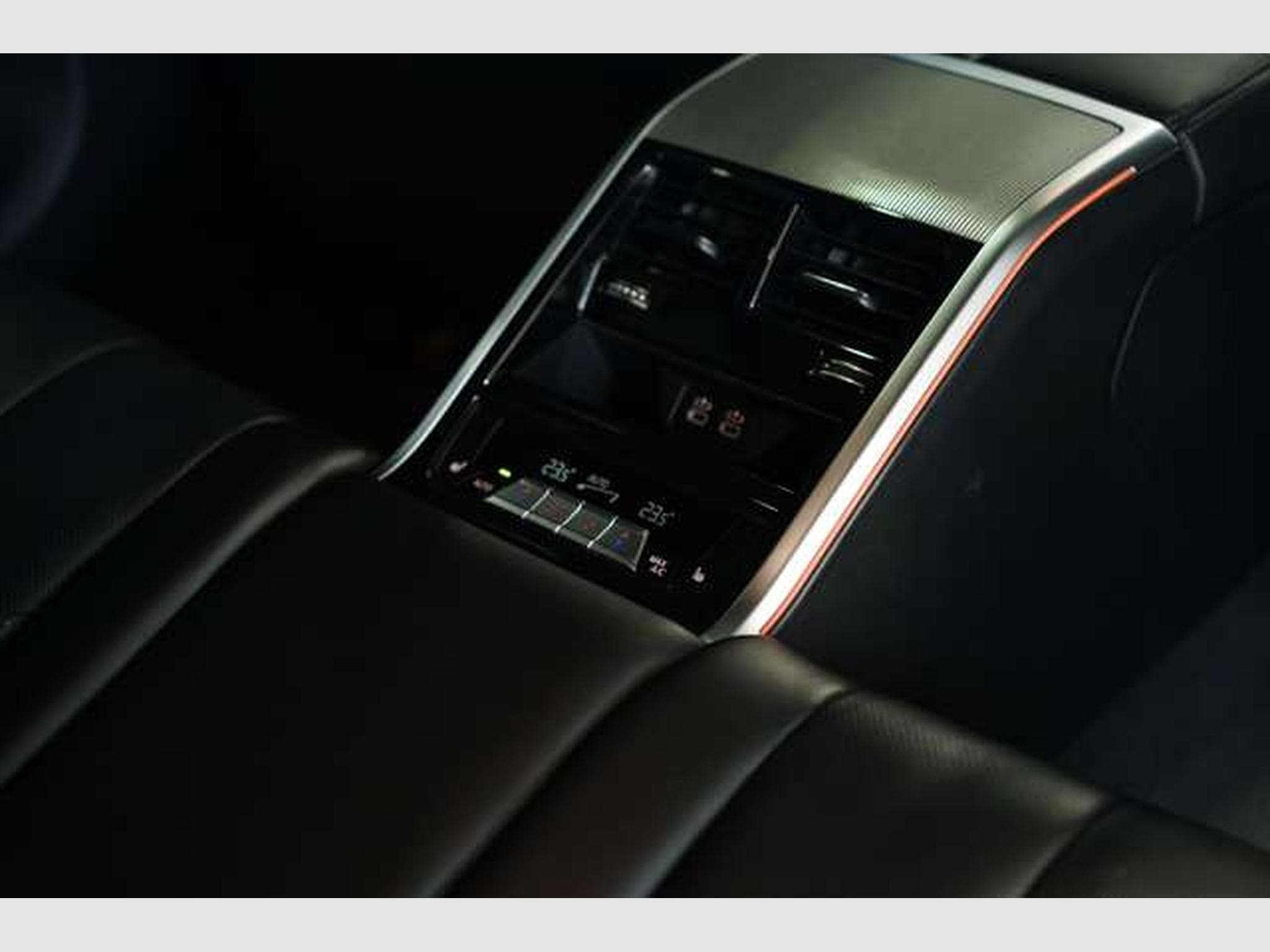 BMW M850 i xD Gran Coupé *YIDO*Pano*B&W*HUD*Deutsch (2020) - Photo 26