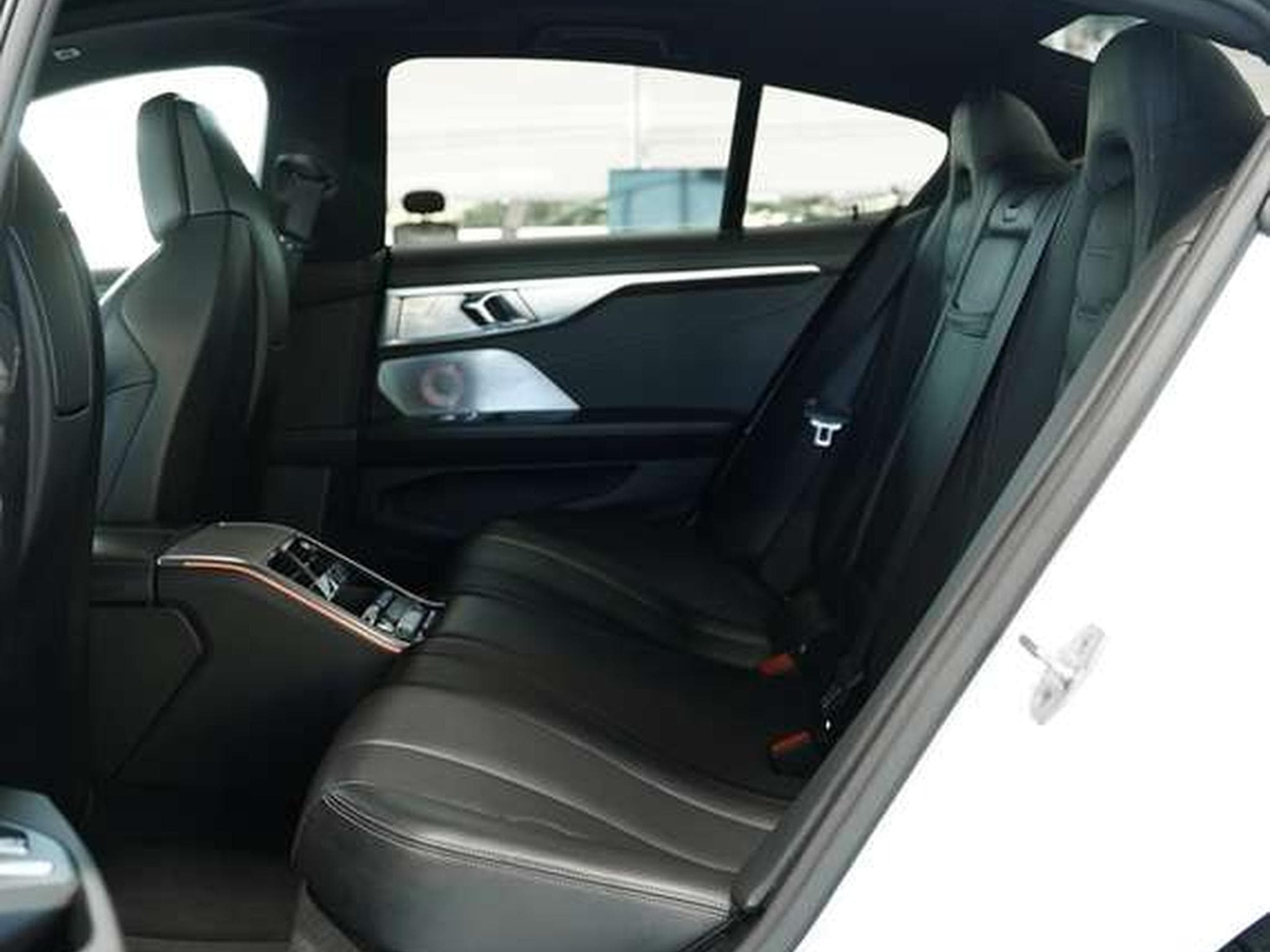 BMW M850 i xD Gran Coupé *YIDO*Pano*B&W*HUD*Deutsch (2020) - Photo 27
