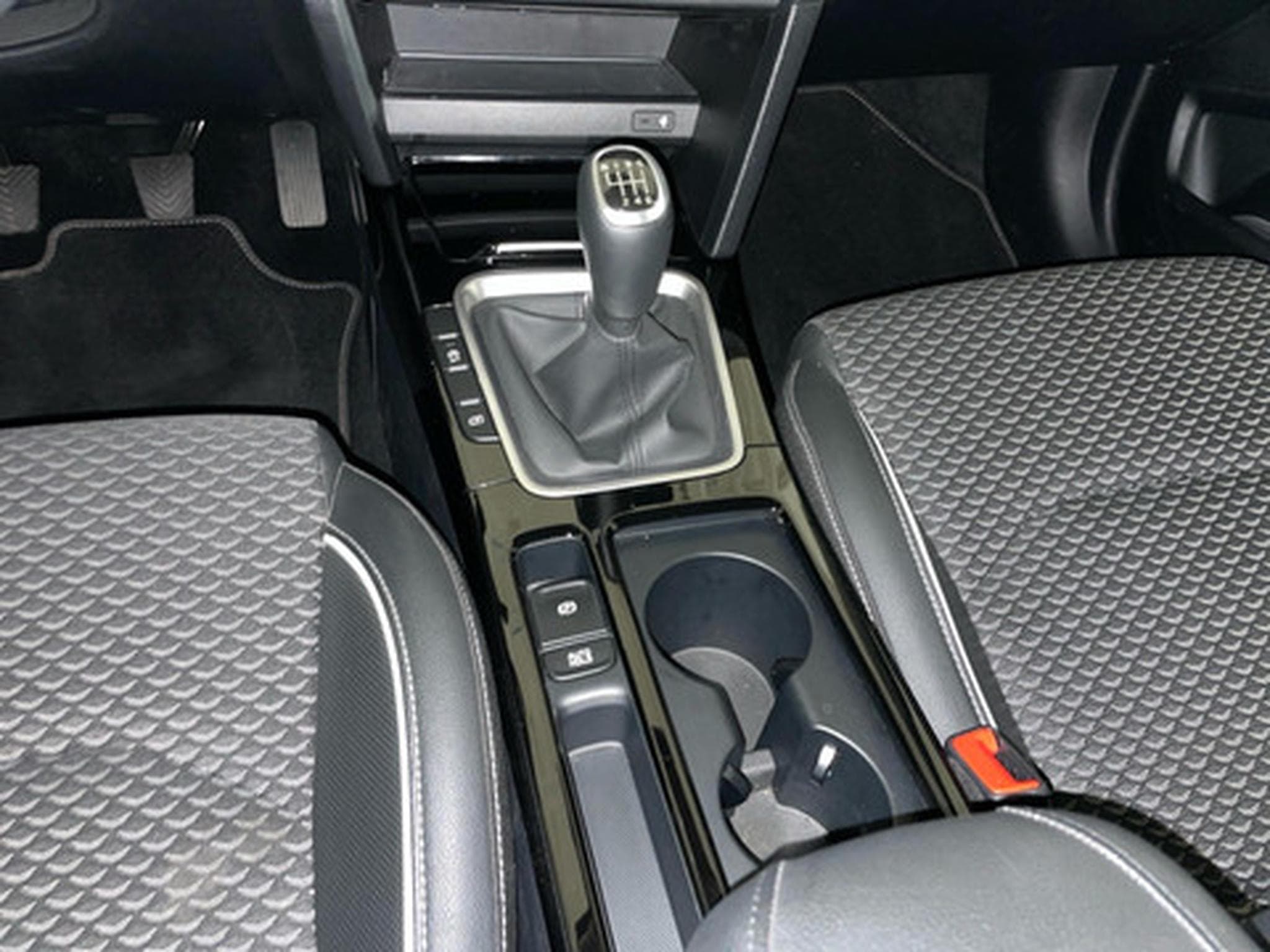 Kia Ceed 1.0 T-GDI PULSE (2024) - Photo 10
