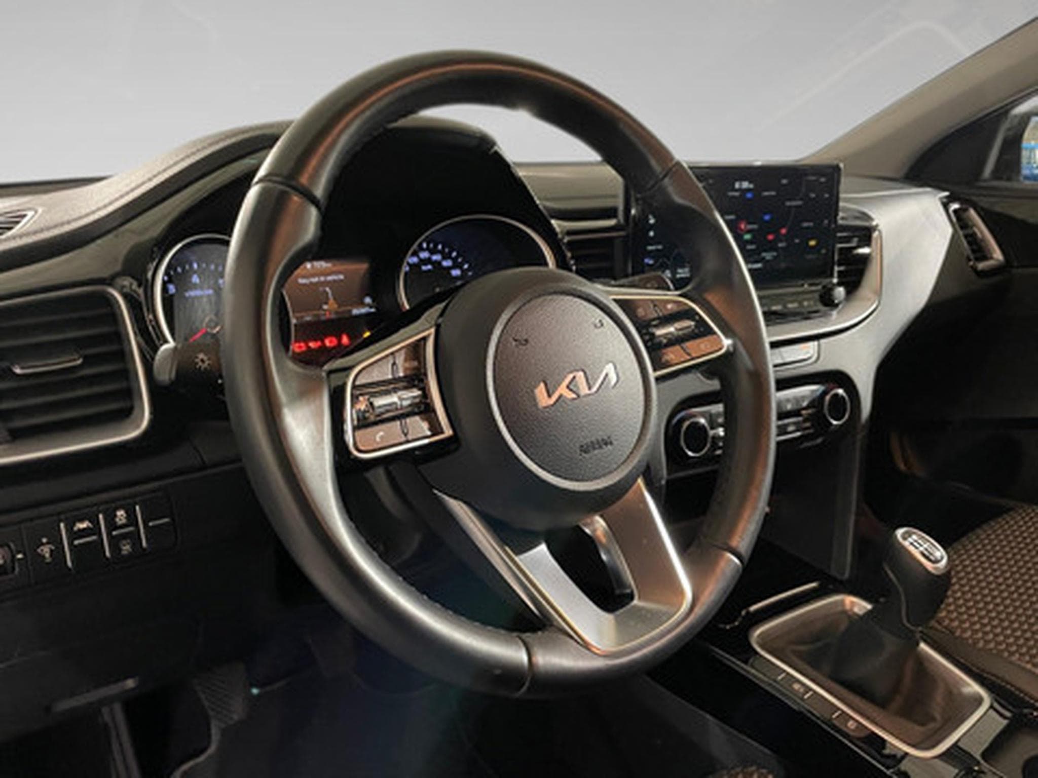 Kia Ceed 1.0 T-GDI PULSE (2024) - Photo 8