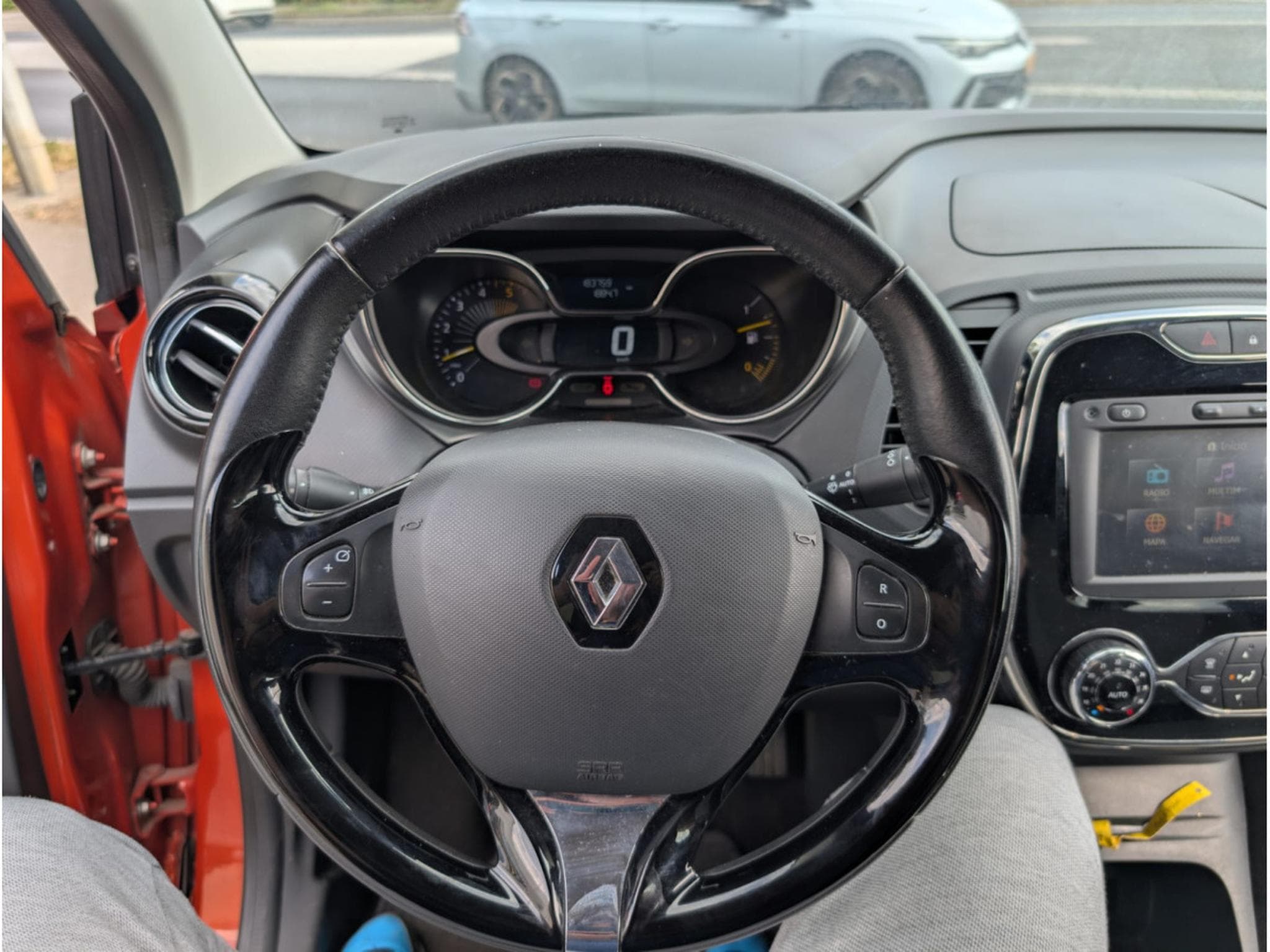 Renault Captur 1.5 DCI 90 ENERGY * GARANTIE 24 MOIS * (2014) - Photo 9