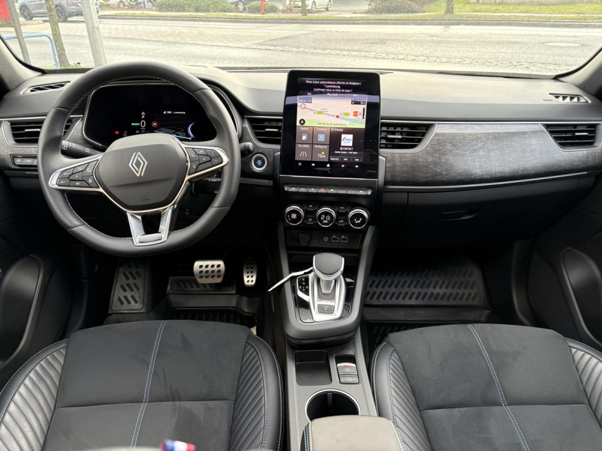 Renault Arkana 1.6 E-TECH FULL HYBRID 145 ESPRIT ALPINE GARANTIE 2 ANS CONS (2024) - Photo 3